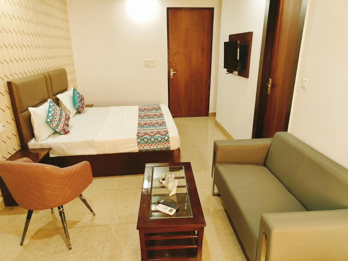 Hotel S Ambiance Near Delhi Airport New Delhi