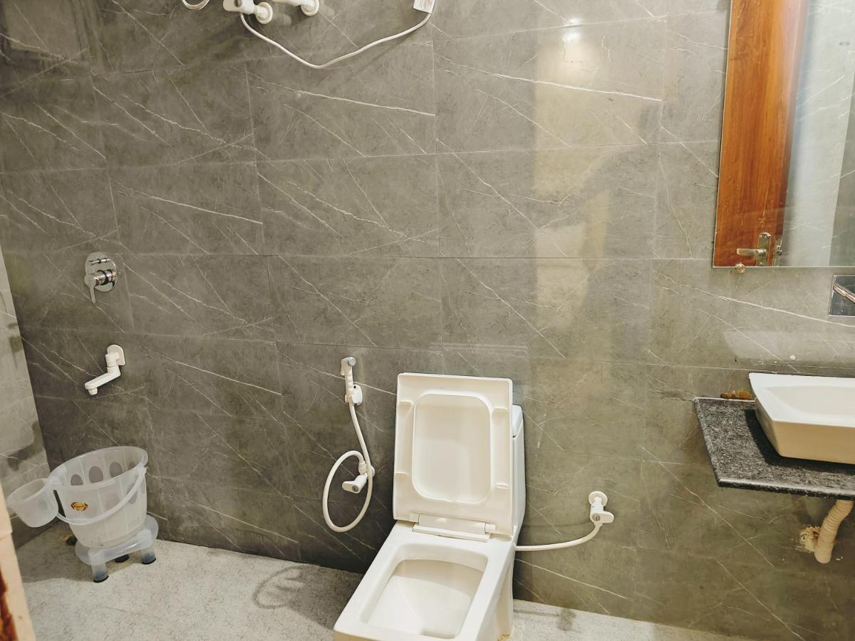 Hotel S Ambiance Near Delhi Airport New Delhi