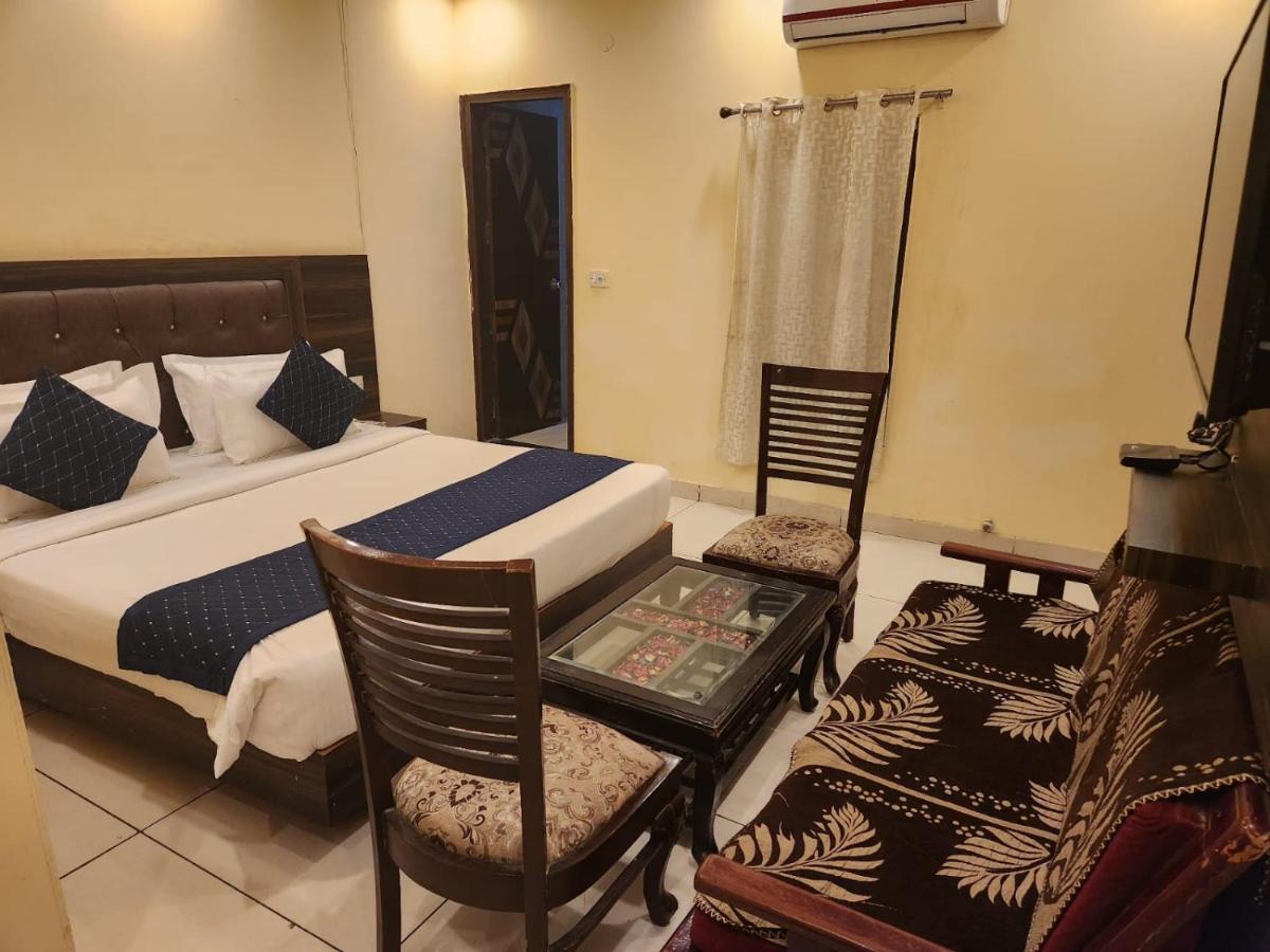Airport Asian Blue Luxury Hotel 4*