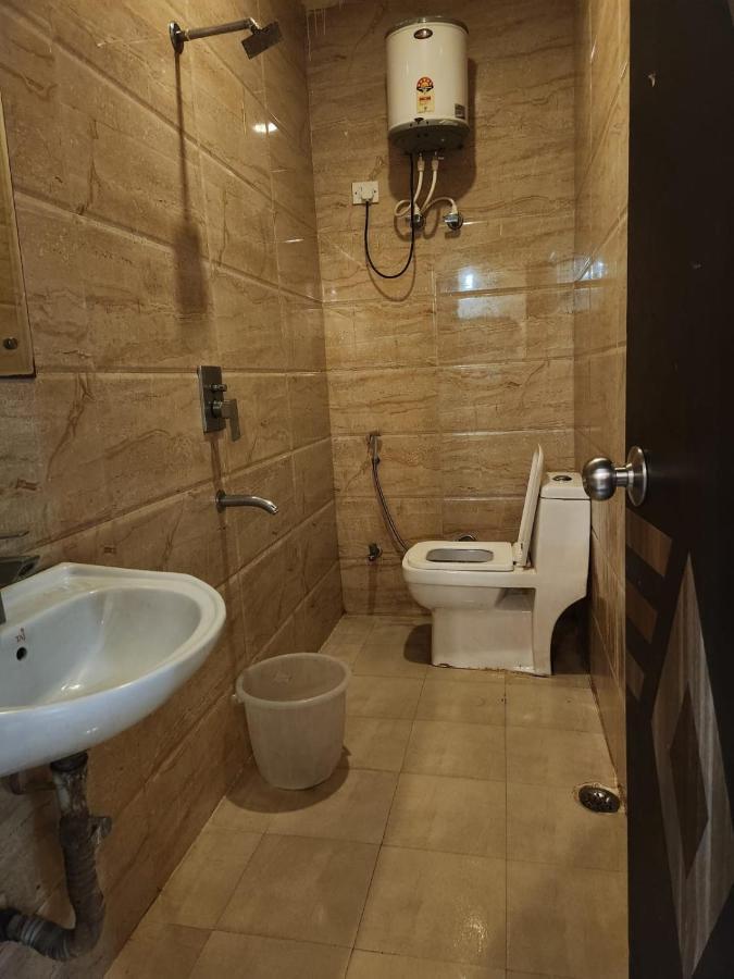 Airport Asian Blue Luxury 4*