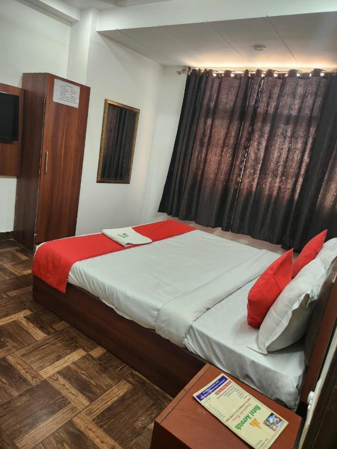 Hotel Airport Asian Blue Luxury New Delhi