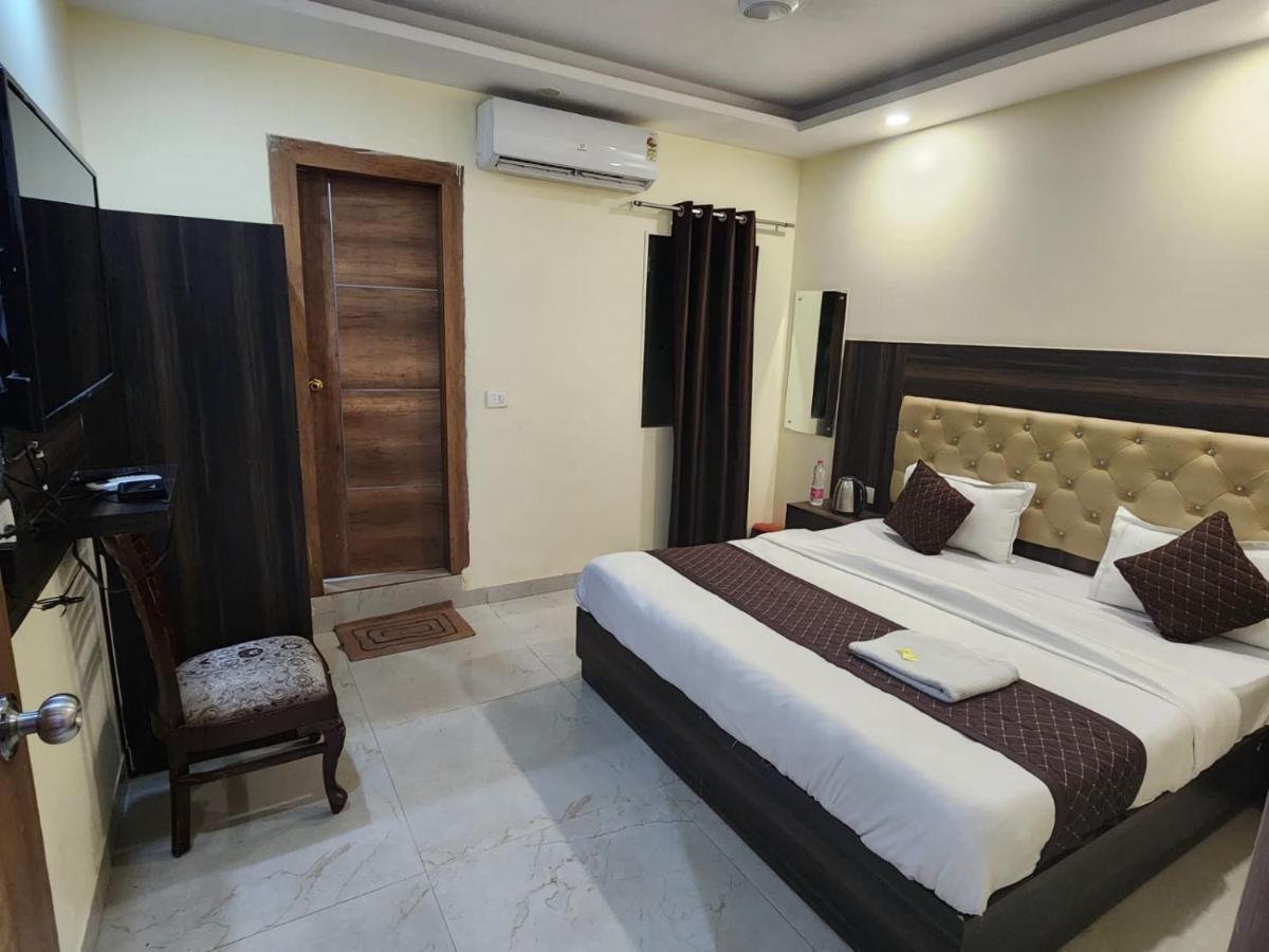 Hotel Ambe By Ambience Delhi Igi Airport 3*