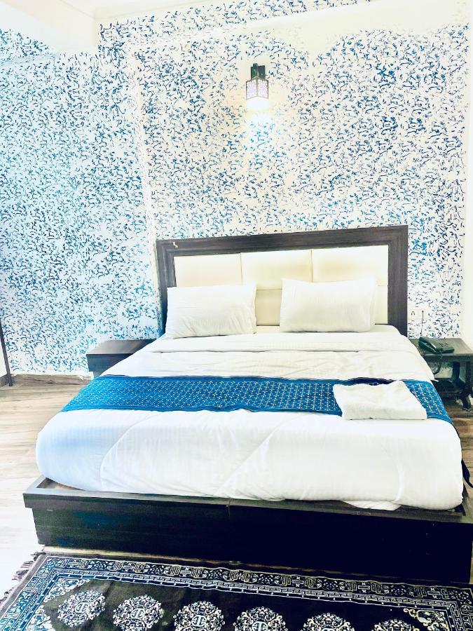 Ocean View Hotel 3*