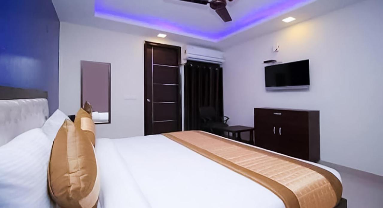 Tourist Plaza In Mahipalpur 3* New Delhi