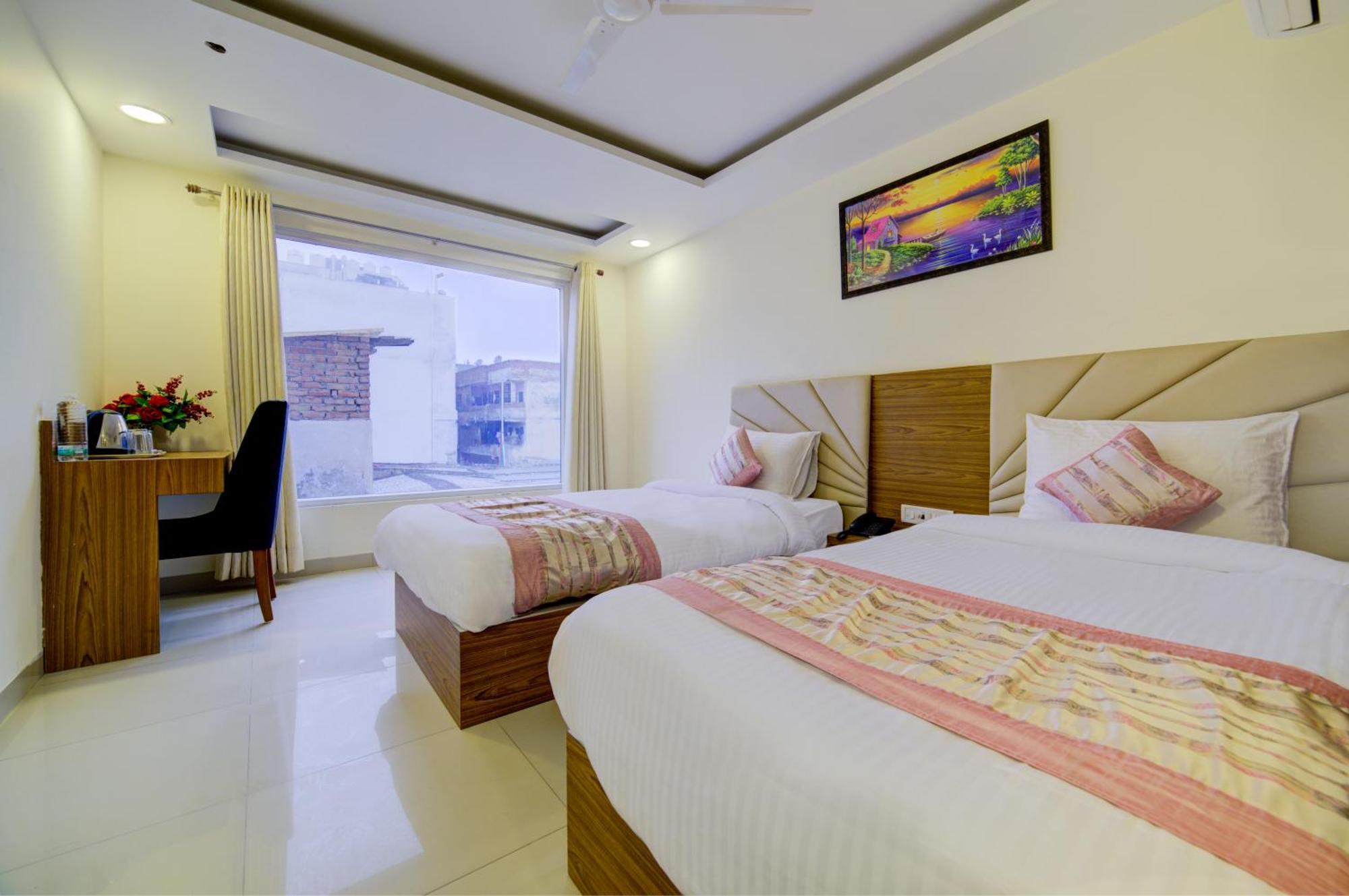 Grand By D'capitol Near Delhi Airport 4* New Delhi