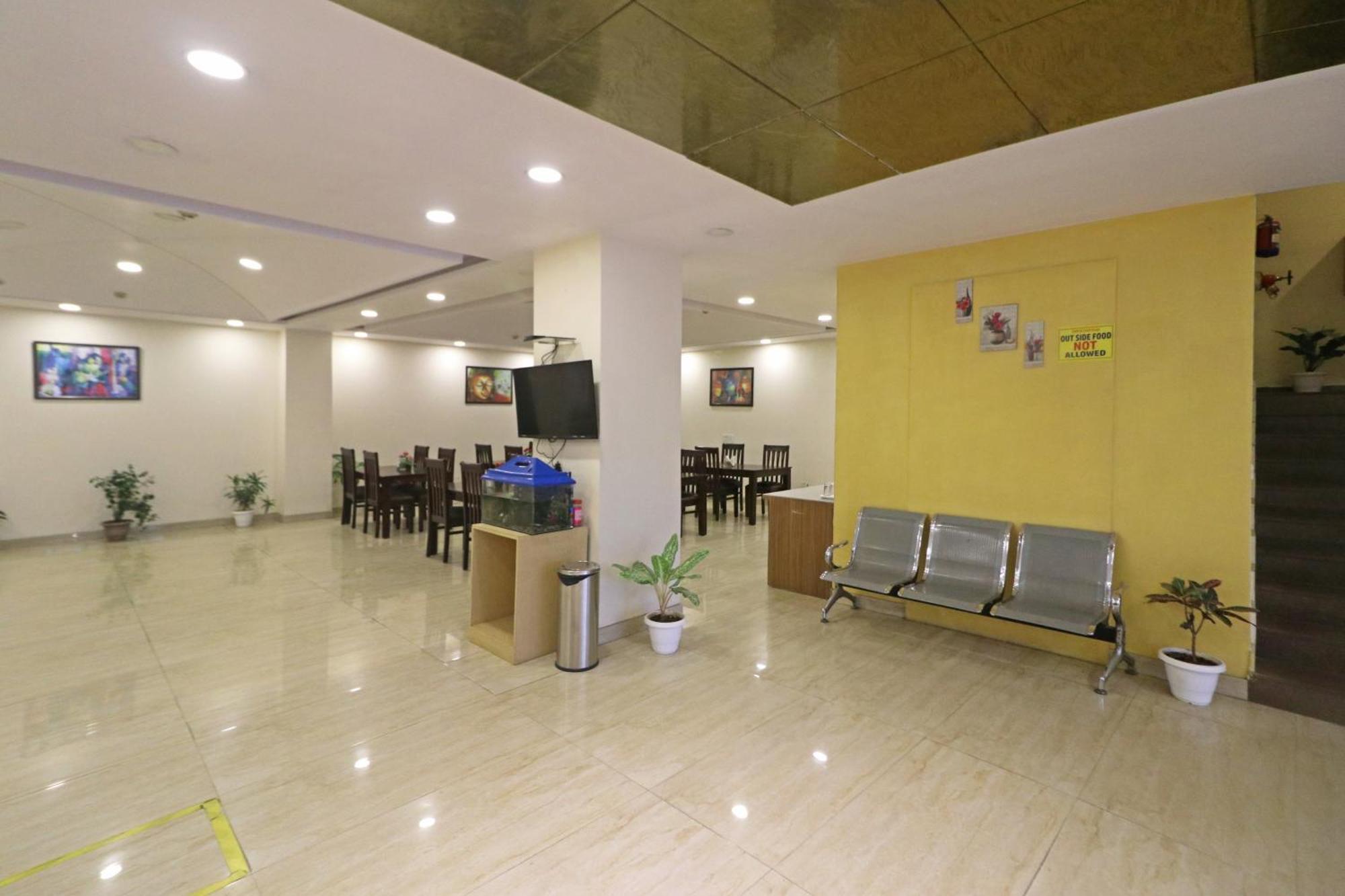 Hotel Grand By D'capitol Near Delhi Airport