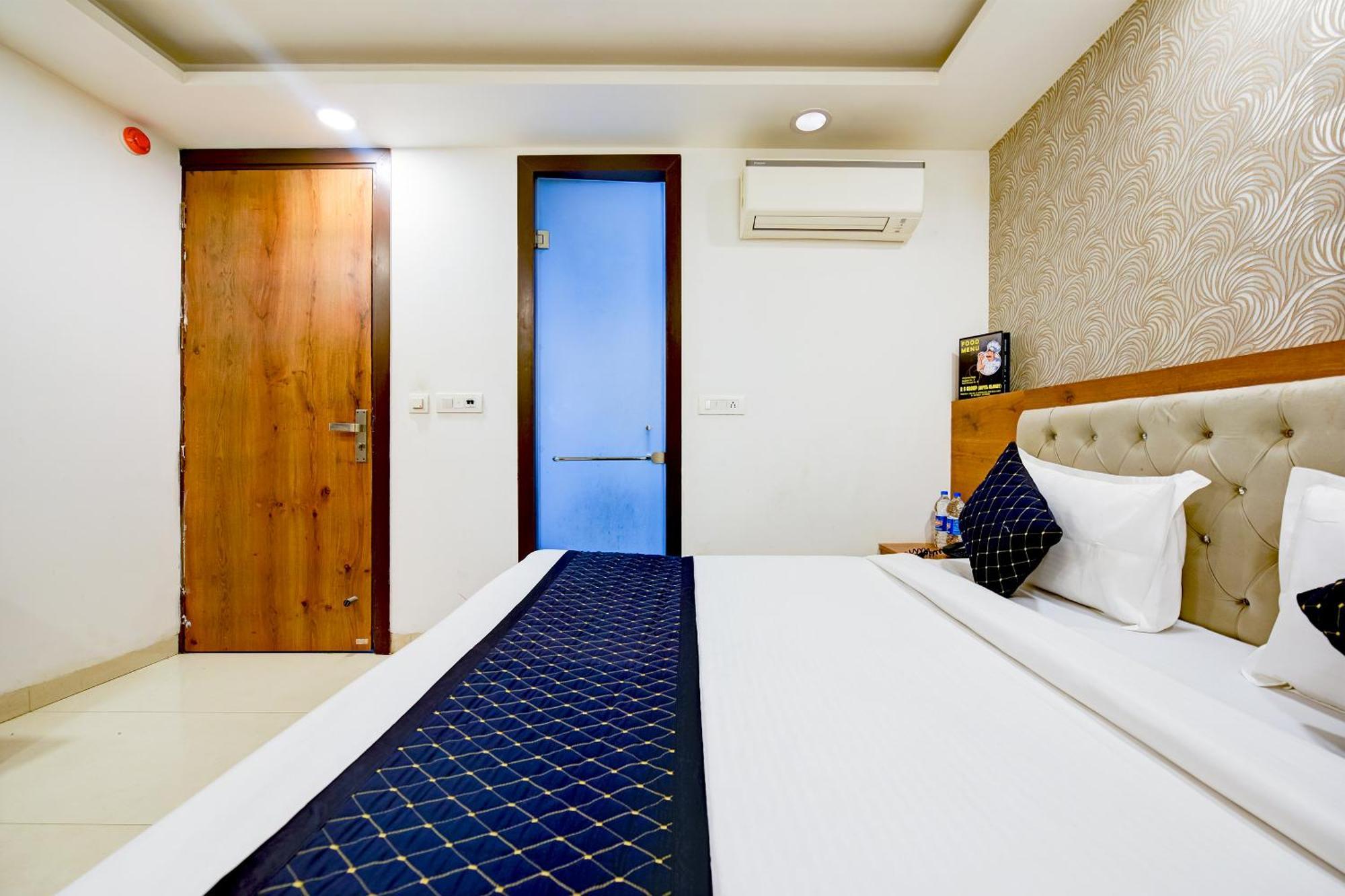 Gloory Near Delhi Airport 4*
