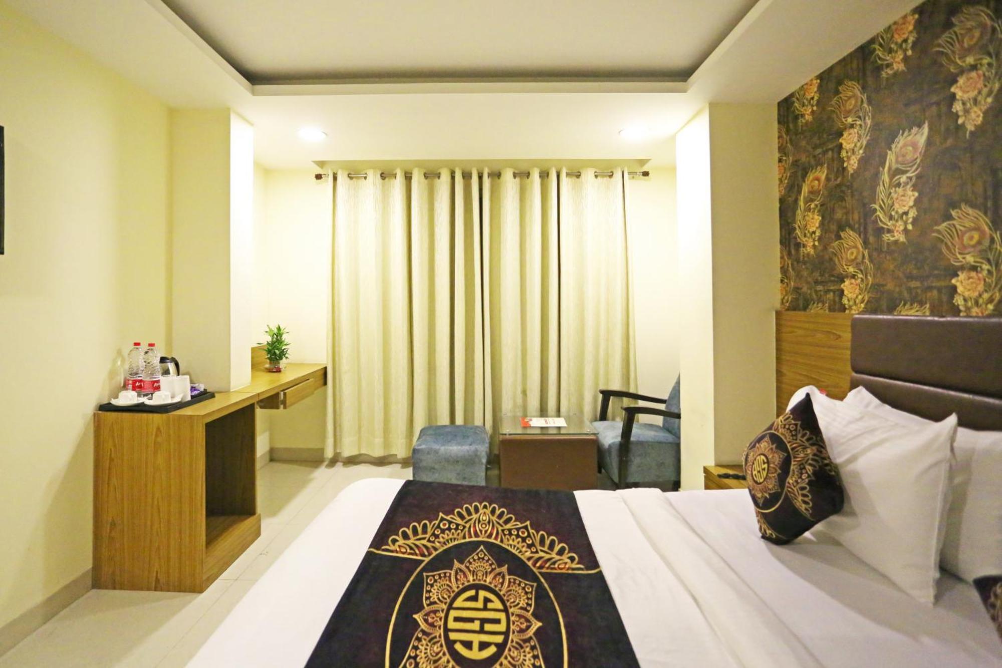 D'capitol - Delhi Airport 4*