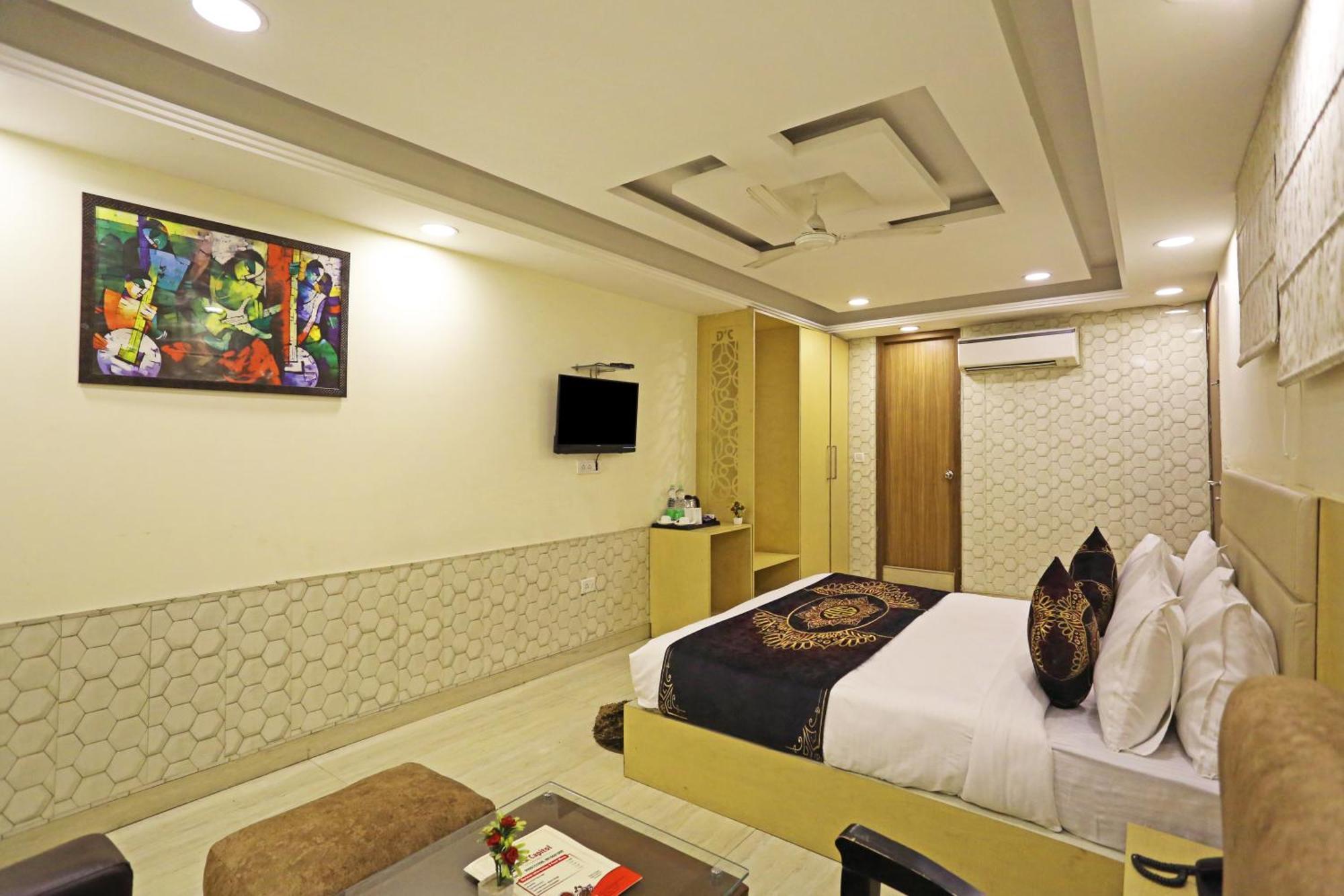 Hotel D'capitol - Delhi Airport 4*