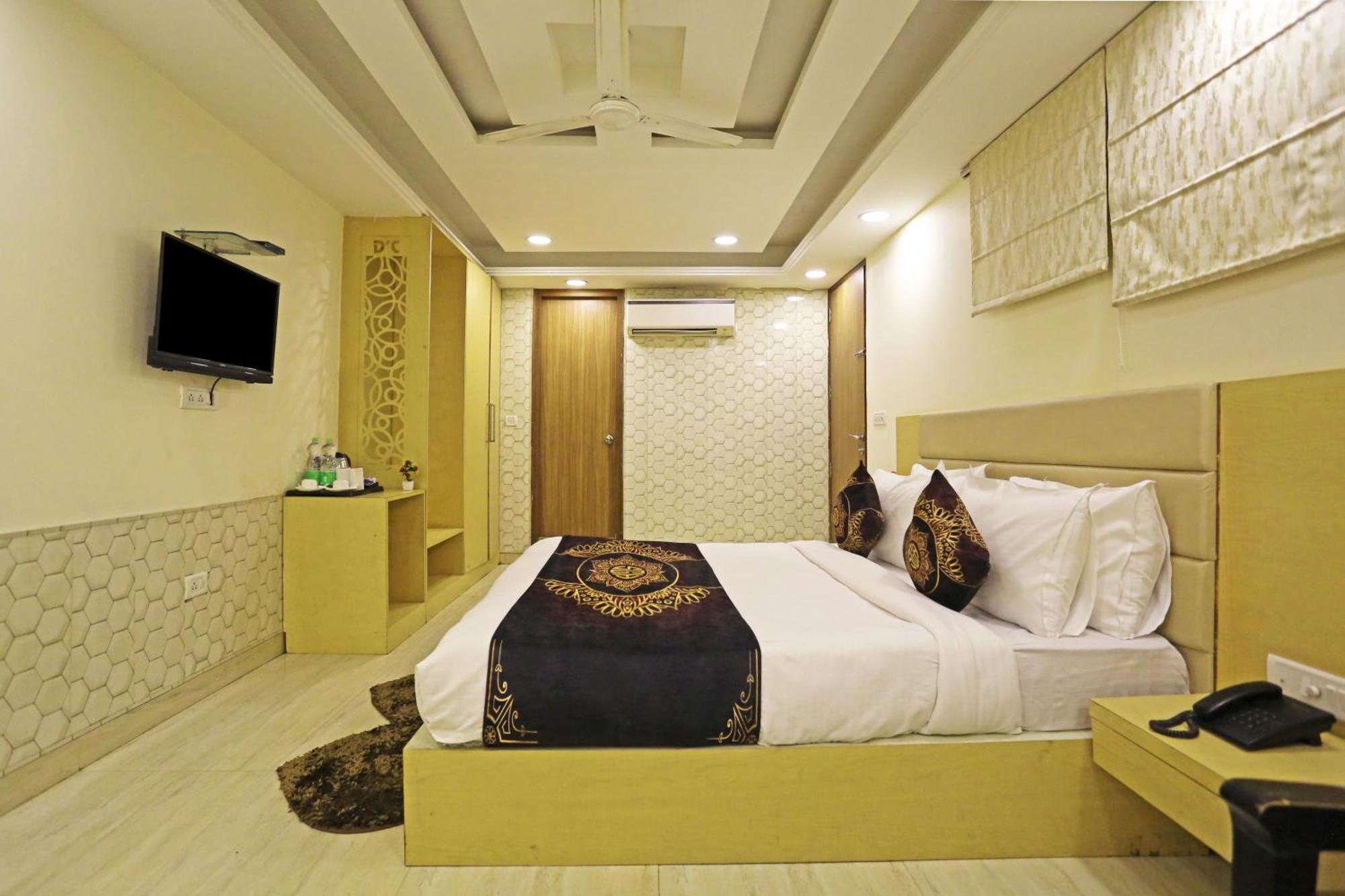 D'capitol - Delhi Airport 4*