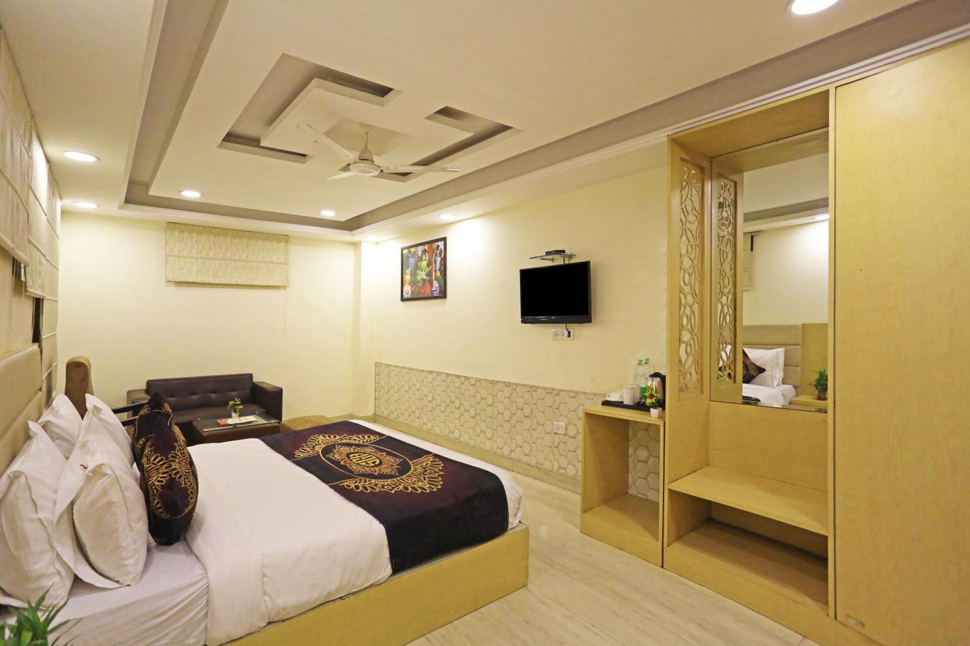 D'capitol - Delhi Airport Hotel 4*