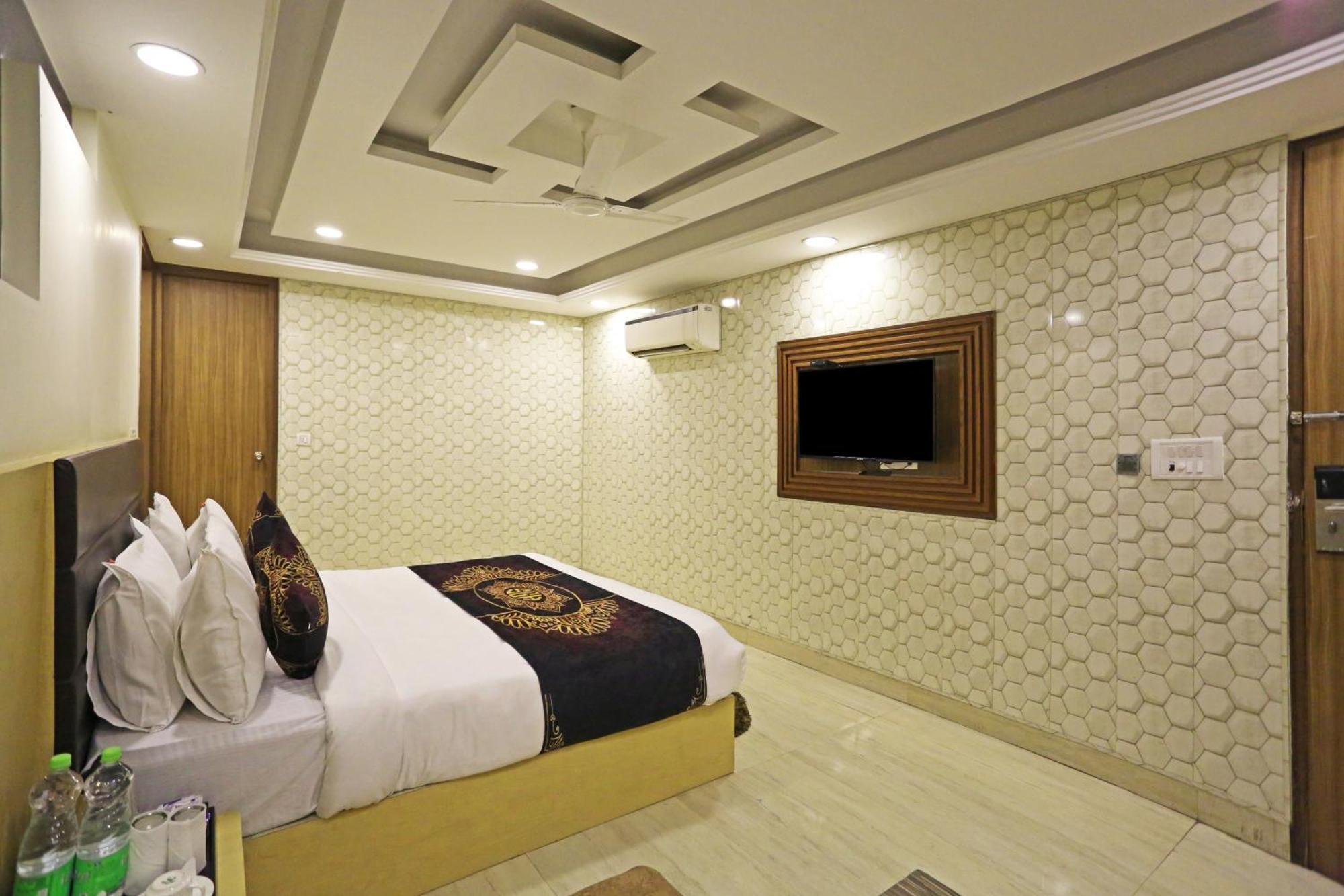 D'capitol - Delhi Airport 4*