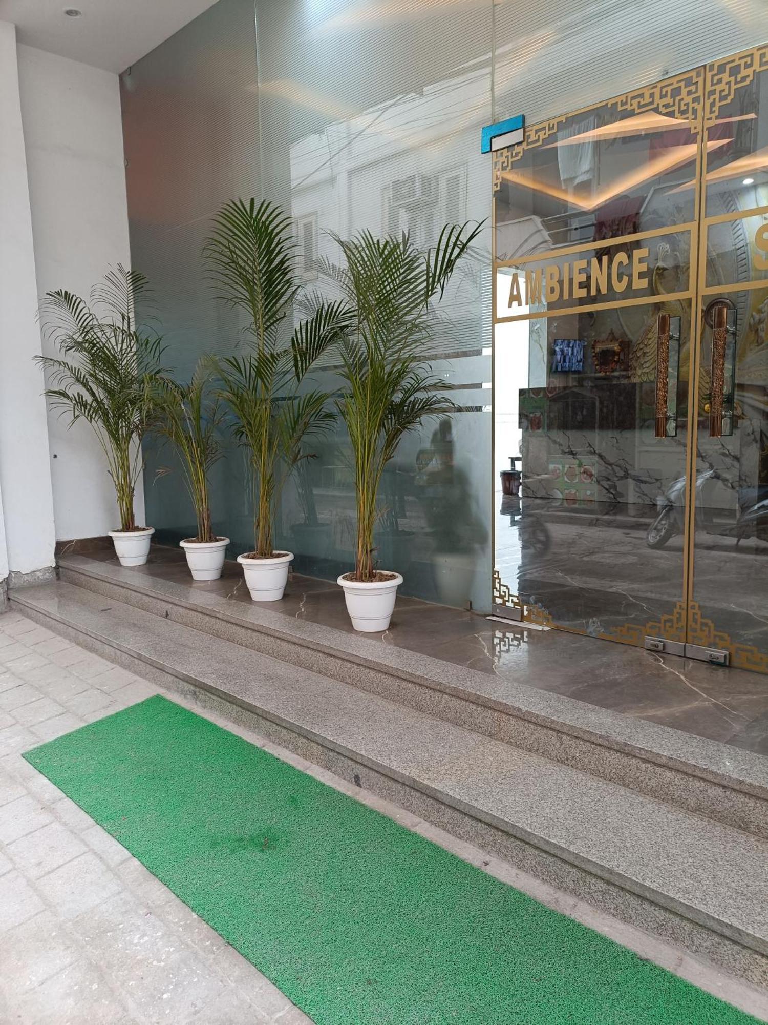 Ambience Suites Near Igi Airport T3