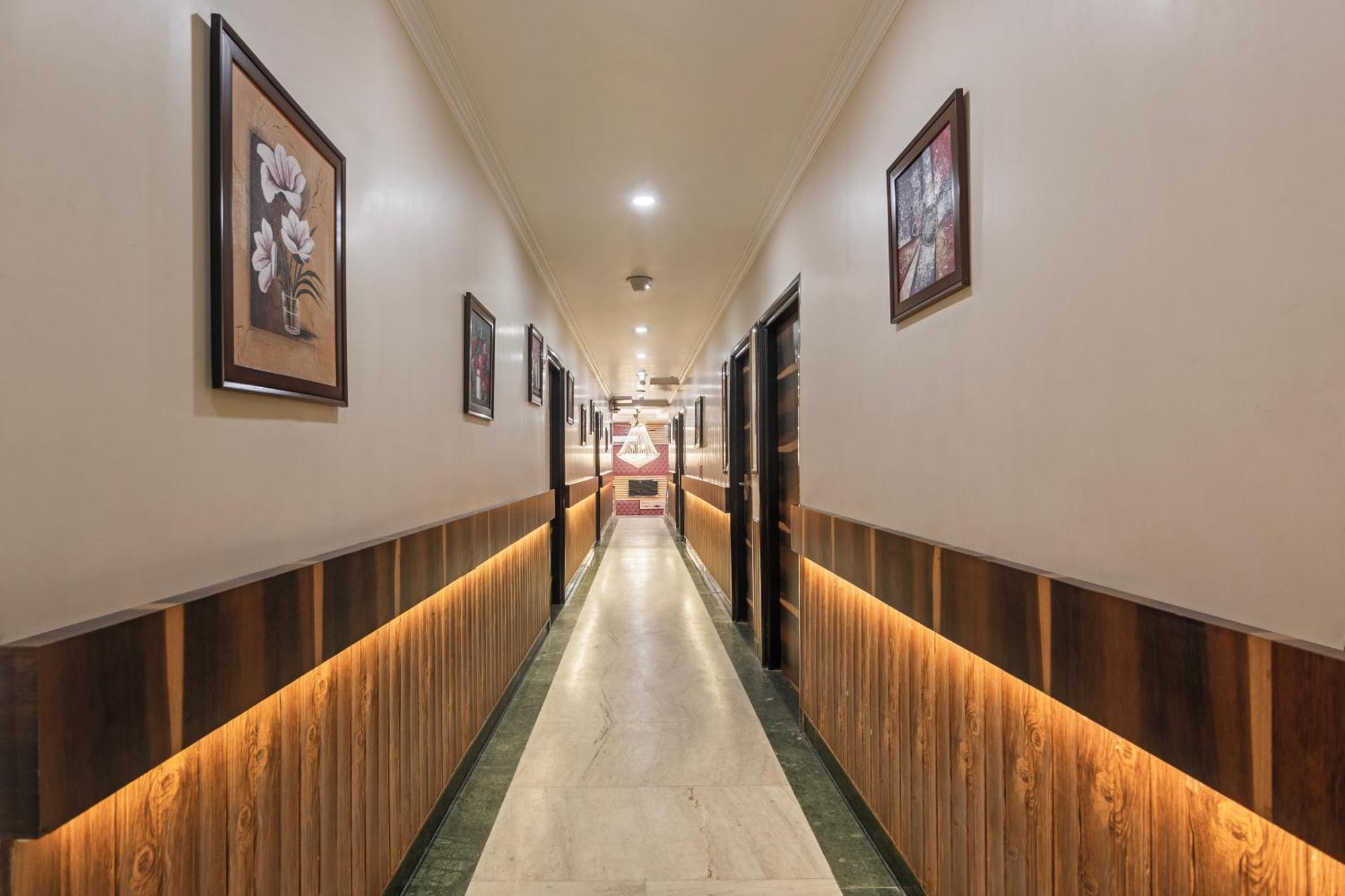Hotel Mahajan International, Delhi Airport New Delhi
