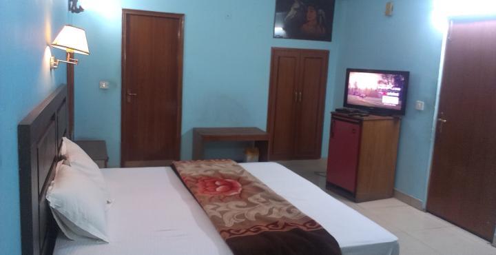 Golden Deluxe Delhi (National Capital Territory of India)