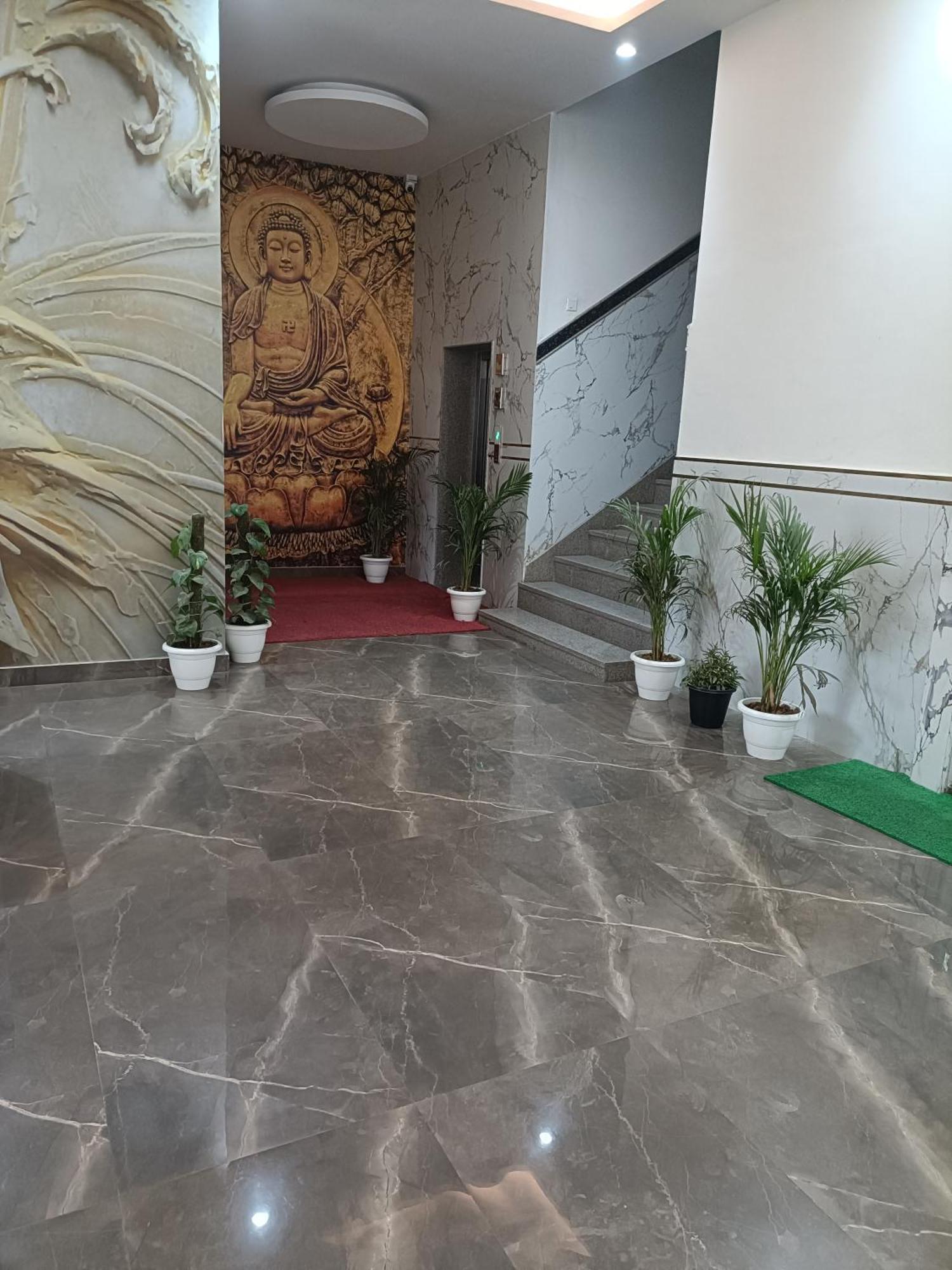Ambience Suites Near Igi Airport T3 4* Nova Deli