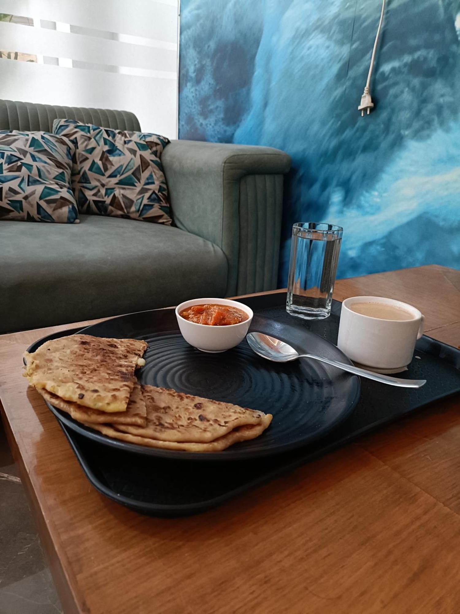 Ambience Suites Near Igi Airport T3 Hotel