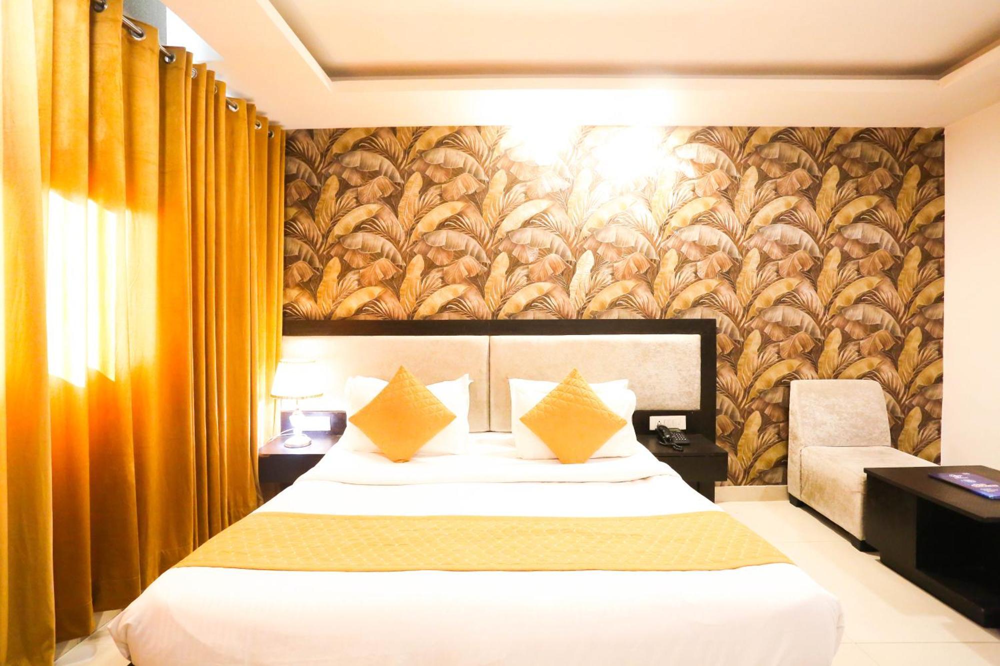 Aashiyana Hotel 3*