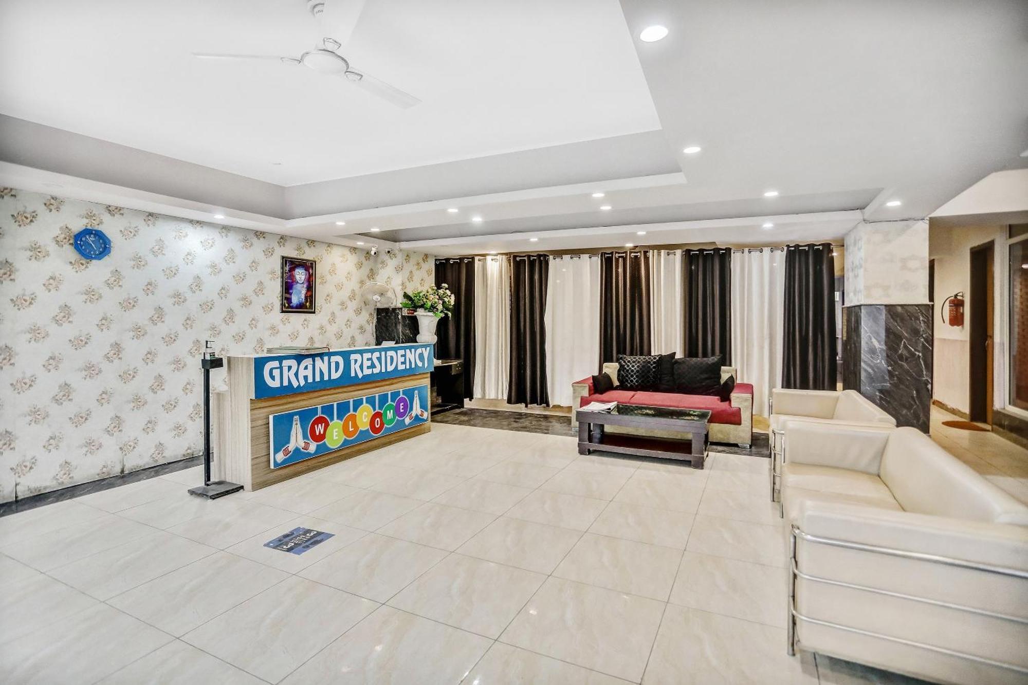 Hotel Townhouse 22956 Grand Residency 3*