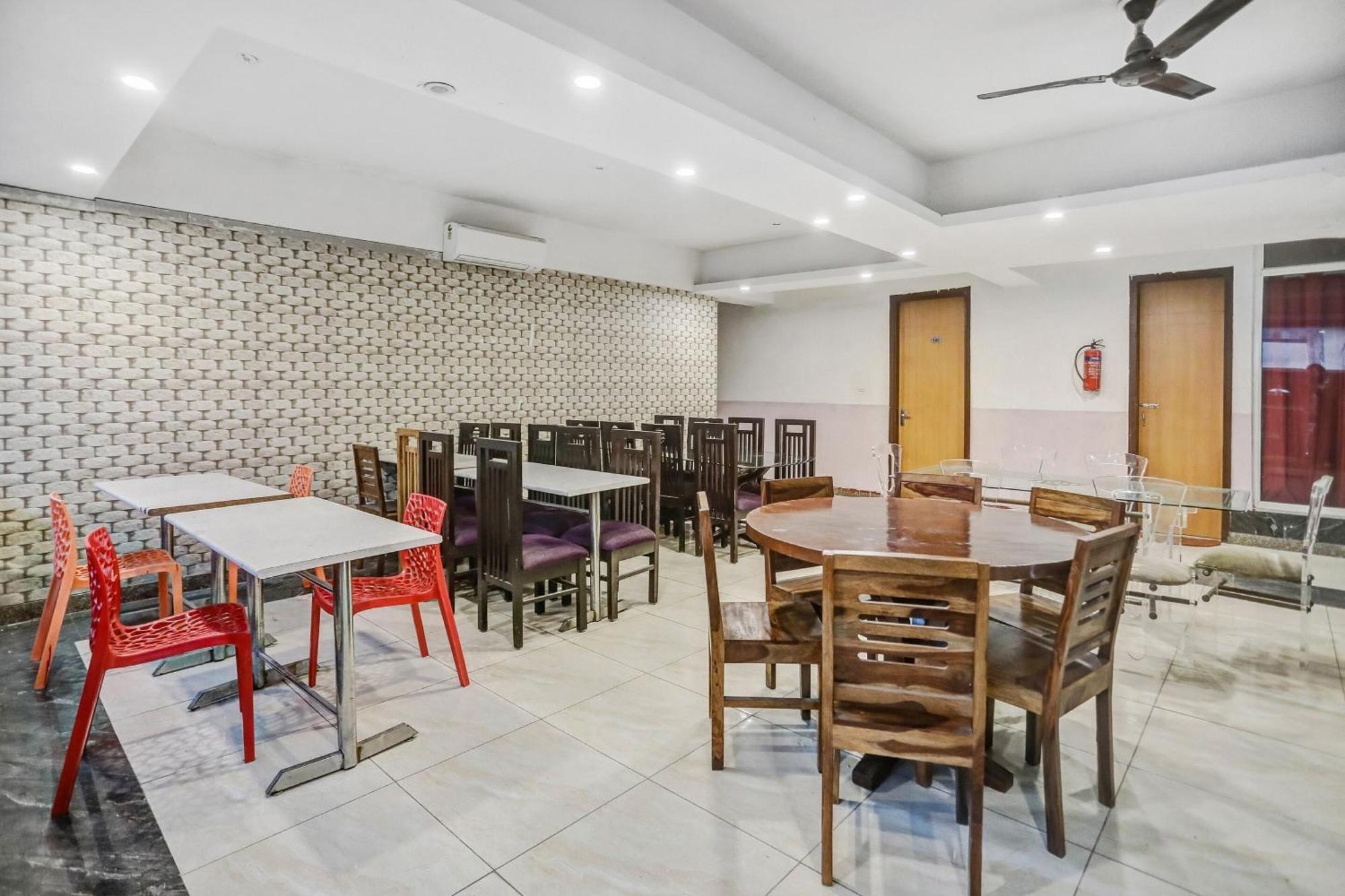 Hotel Townhouse 22956 Grand Residency Delhi (National Capital Territory of India)