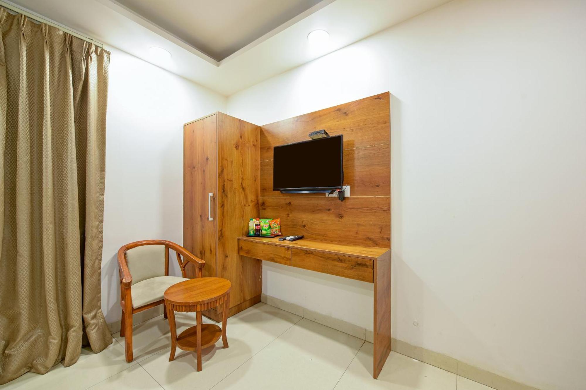 Grand Qubic Near Delhi Airport Hotel New Delhi