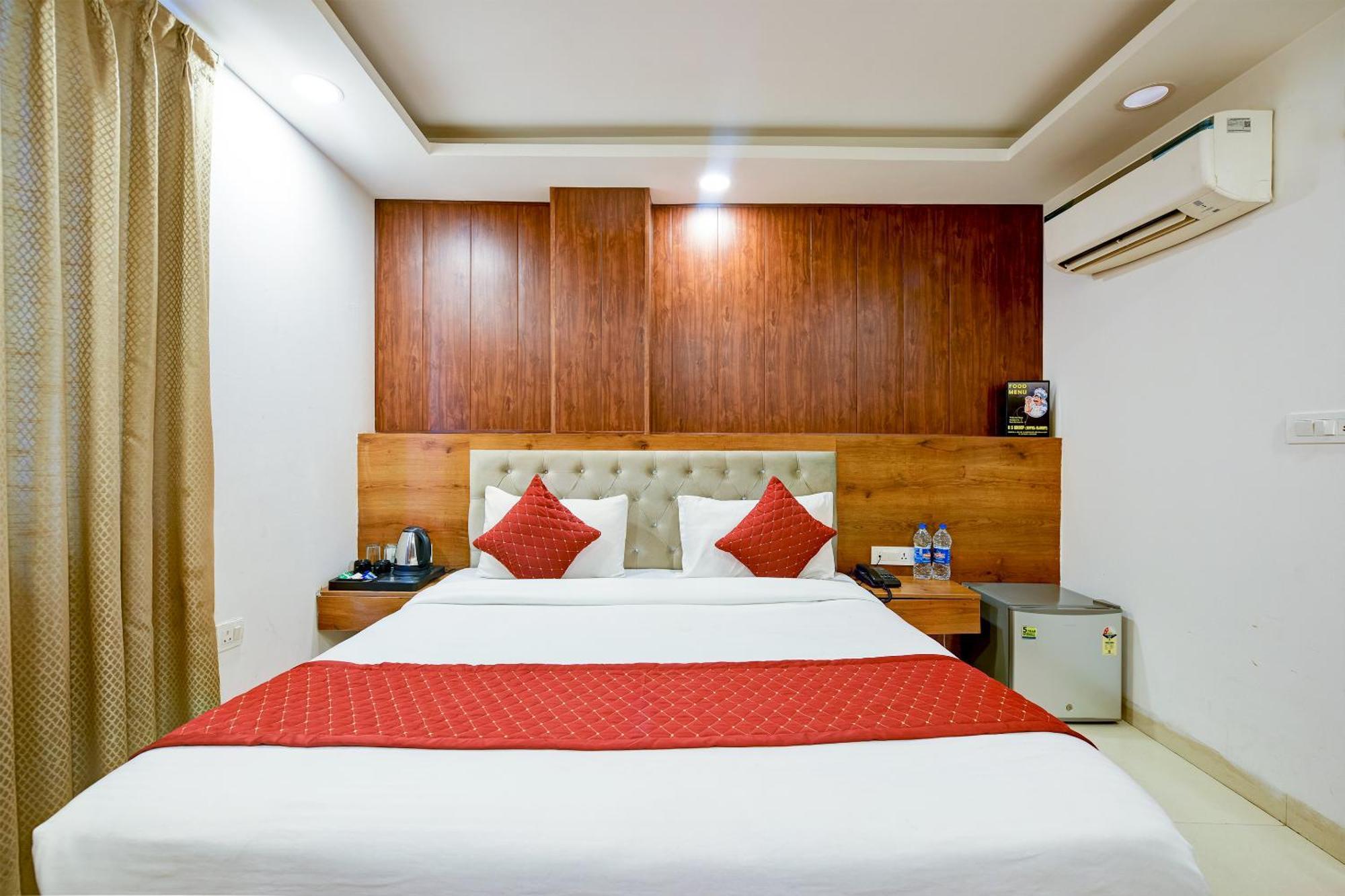 Gloory Near Delhi Airport Hotel