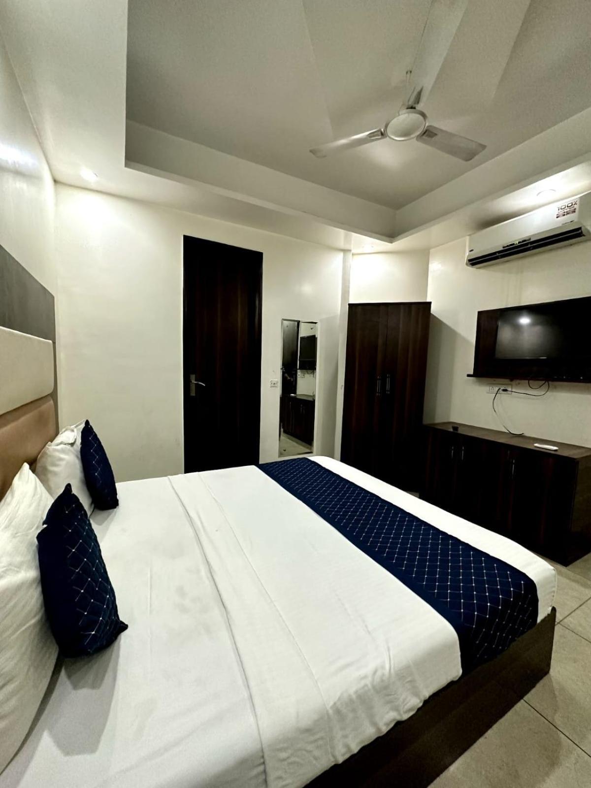 Ark Suites Near Delhi Airport 3*