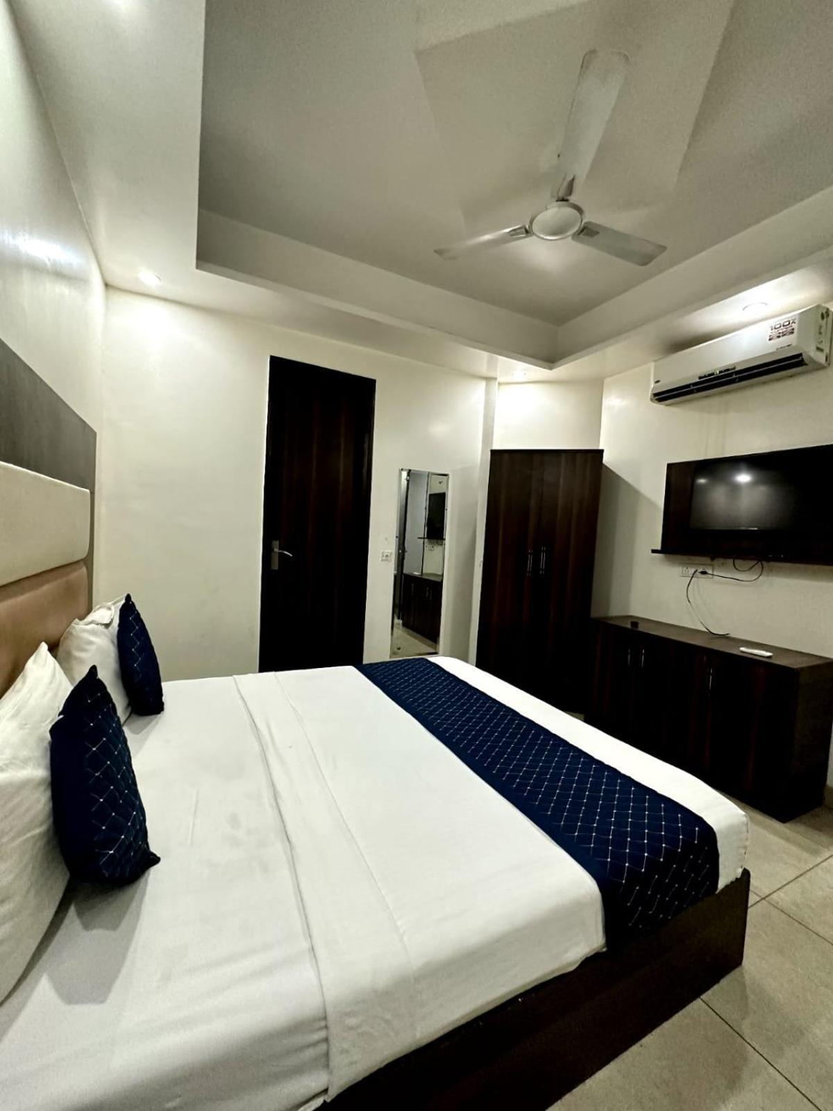 Ark Suites Near Delhi Airport 3* New Delhi