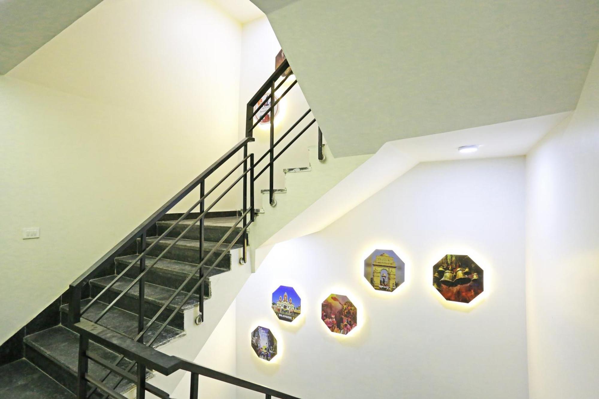 Apple Residency - Free Airport Transffer 3* New Delhi