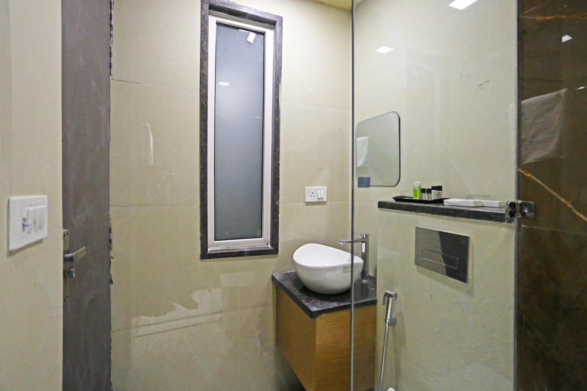 Apple Residency - Free Airport Transffer Hotel New Delhi