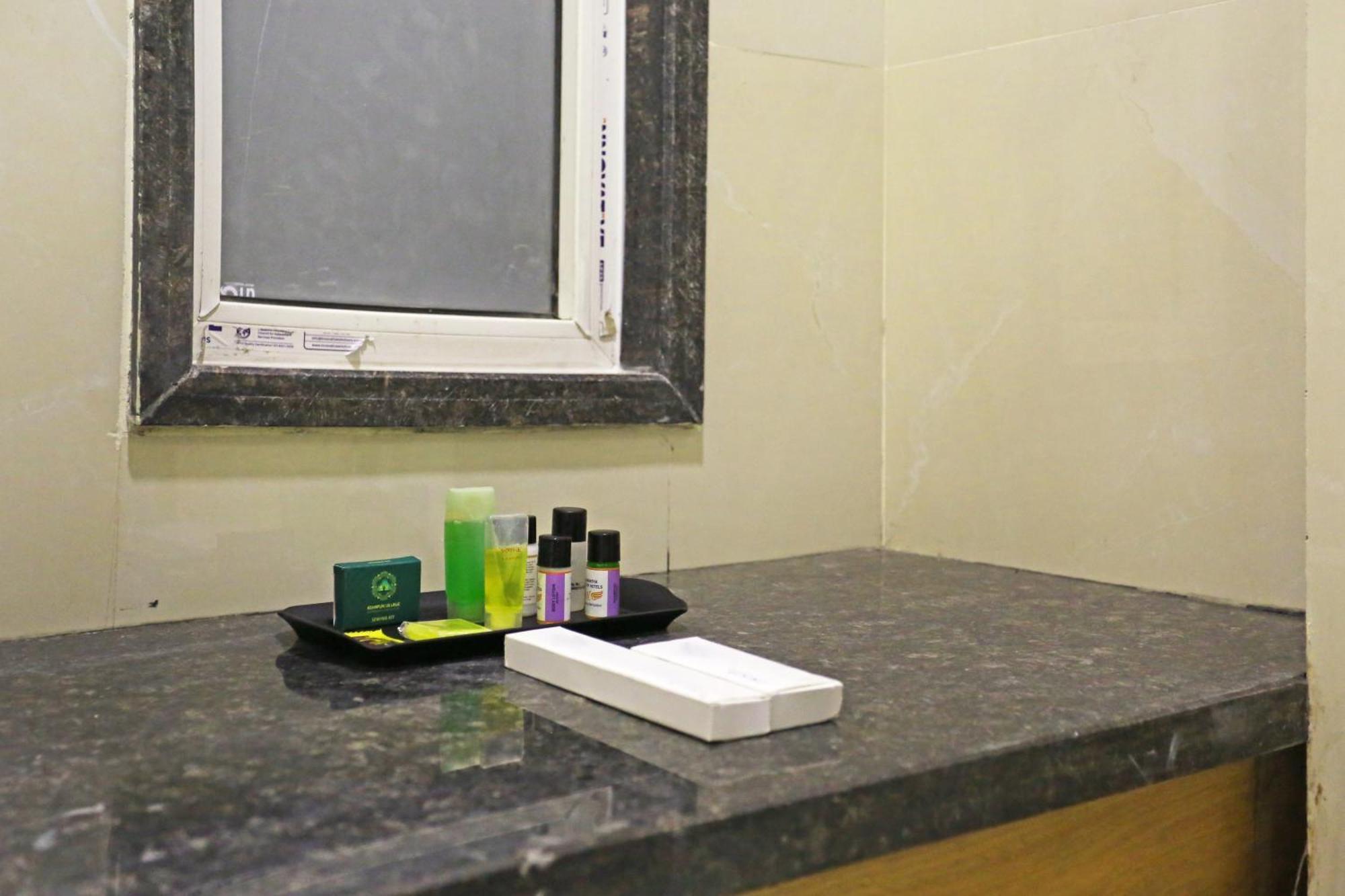 Apple Residency - Free Airport Transffer 3* New Delhi