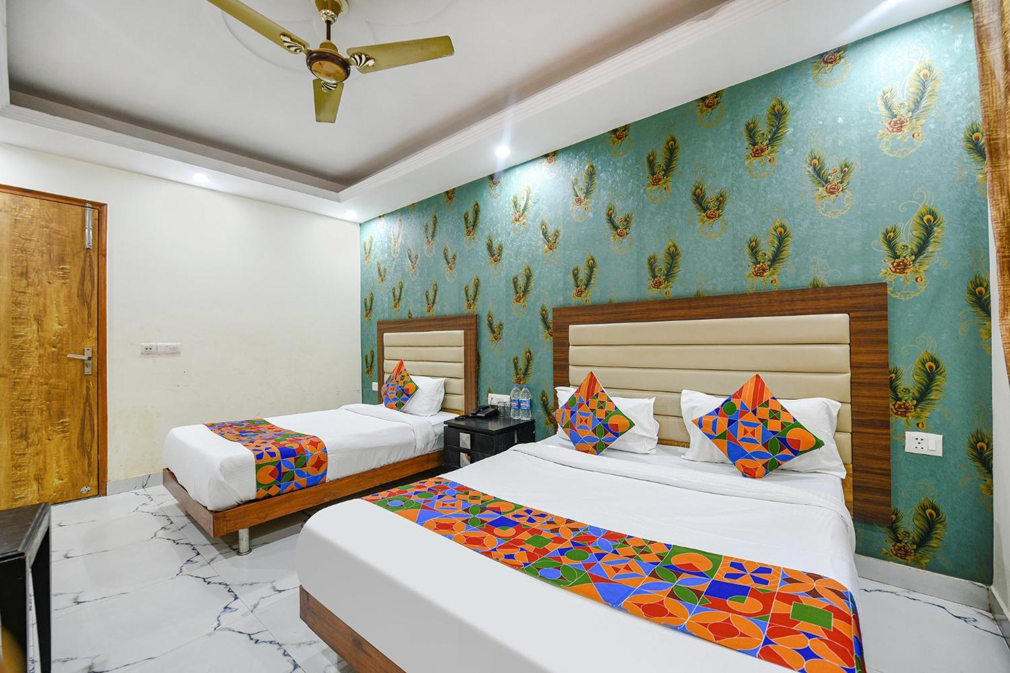 Fabexpress Shanti Hotel 3*