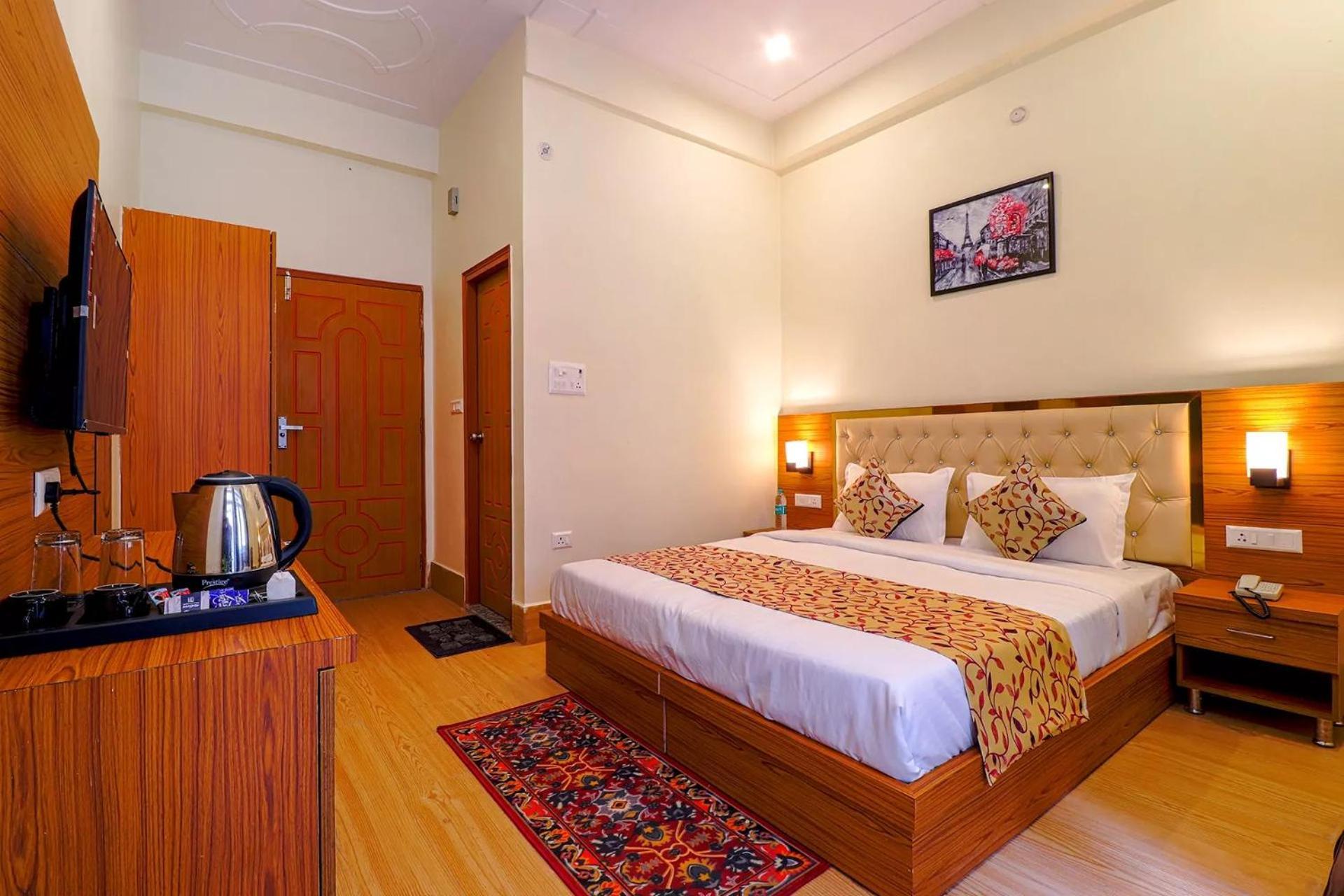 Franklein At Delhi Airport Bed & Breakfast