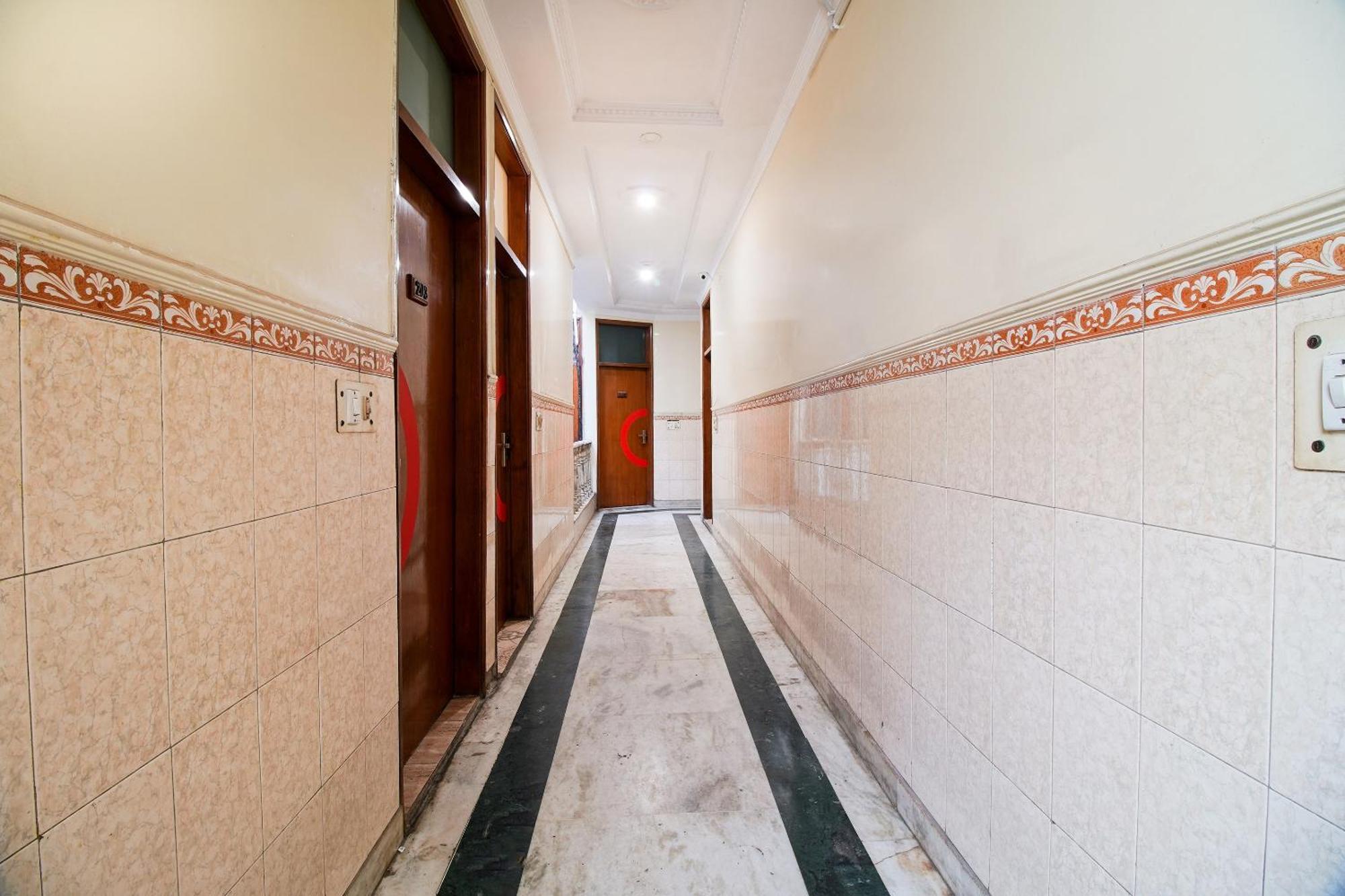 Hotel Oyo Maya Palace 3*