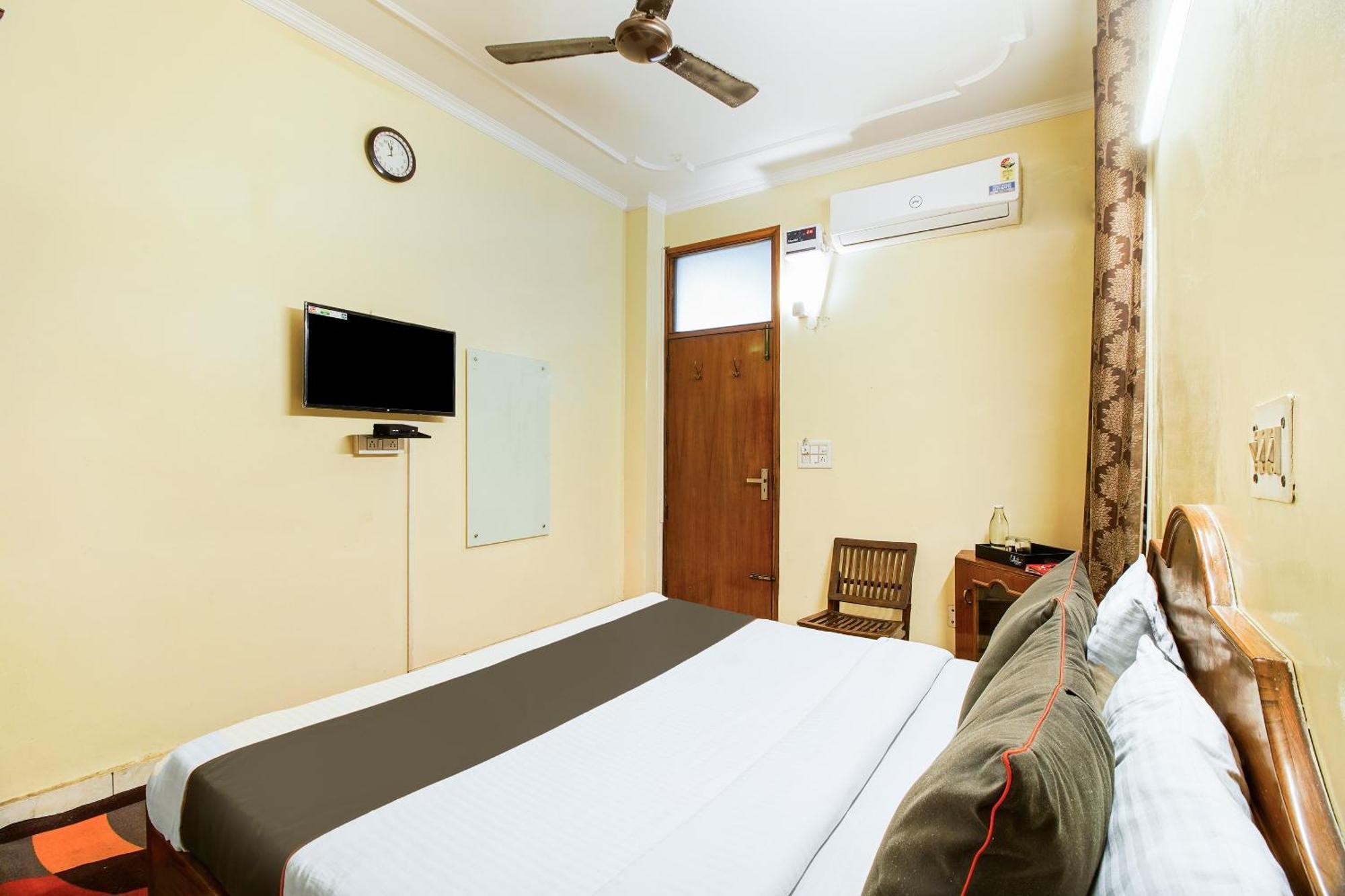 Oyo Maya Palace Hotel New Delhi
