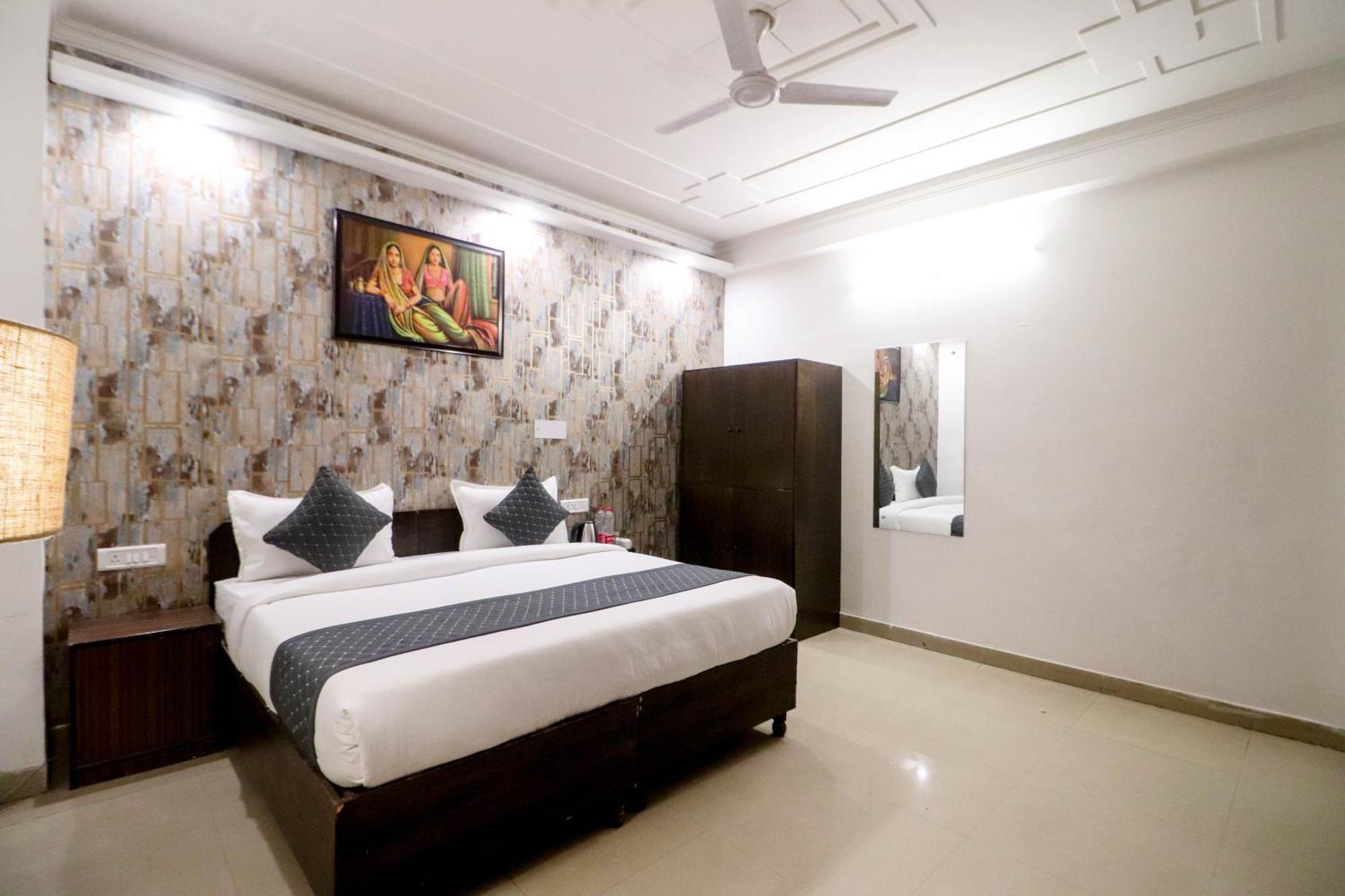 Hotel Near Delhi Airport Nova Deli