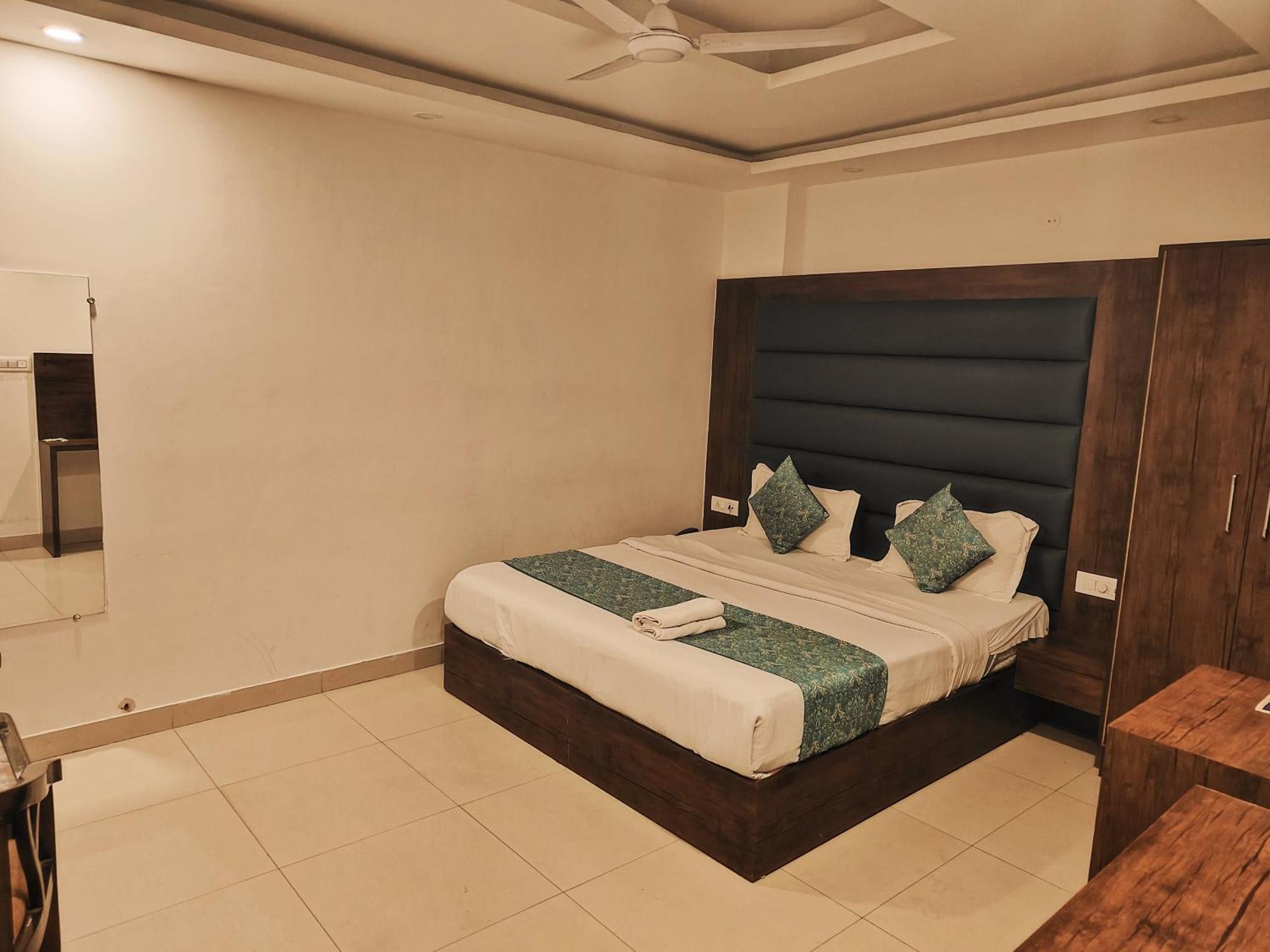 Ambience Suites Near Igi Airport T3 Hotel Nova Deli