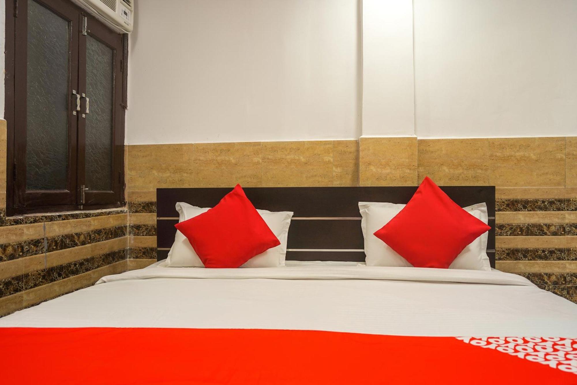 Hotel O O Crystal Delhi (National Capital Territory of India)