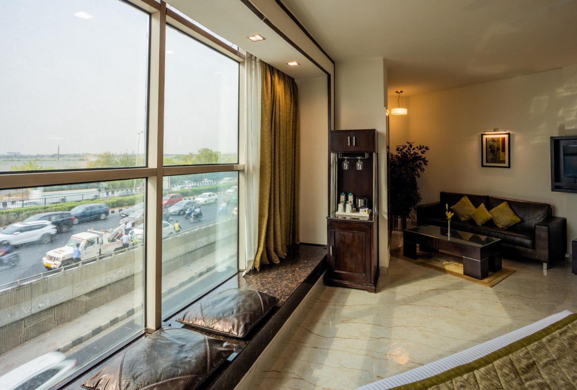 Shanti Palace Mahipalpur Hotel