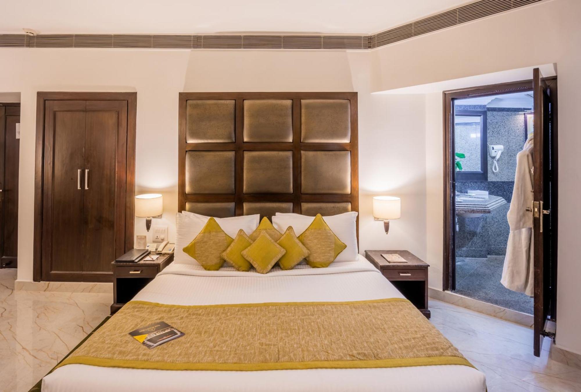 Shanti Palace Mahipalpur Hotel
