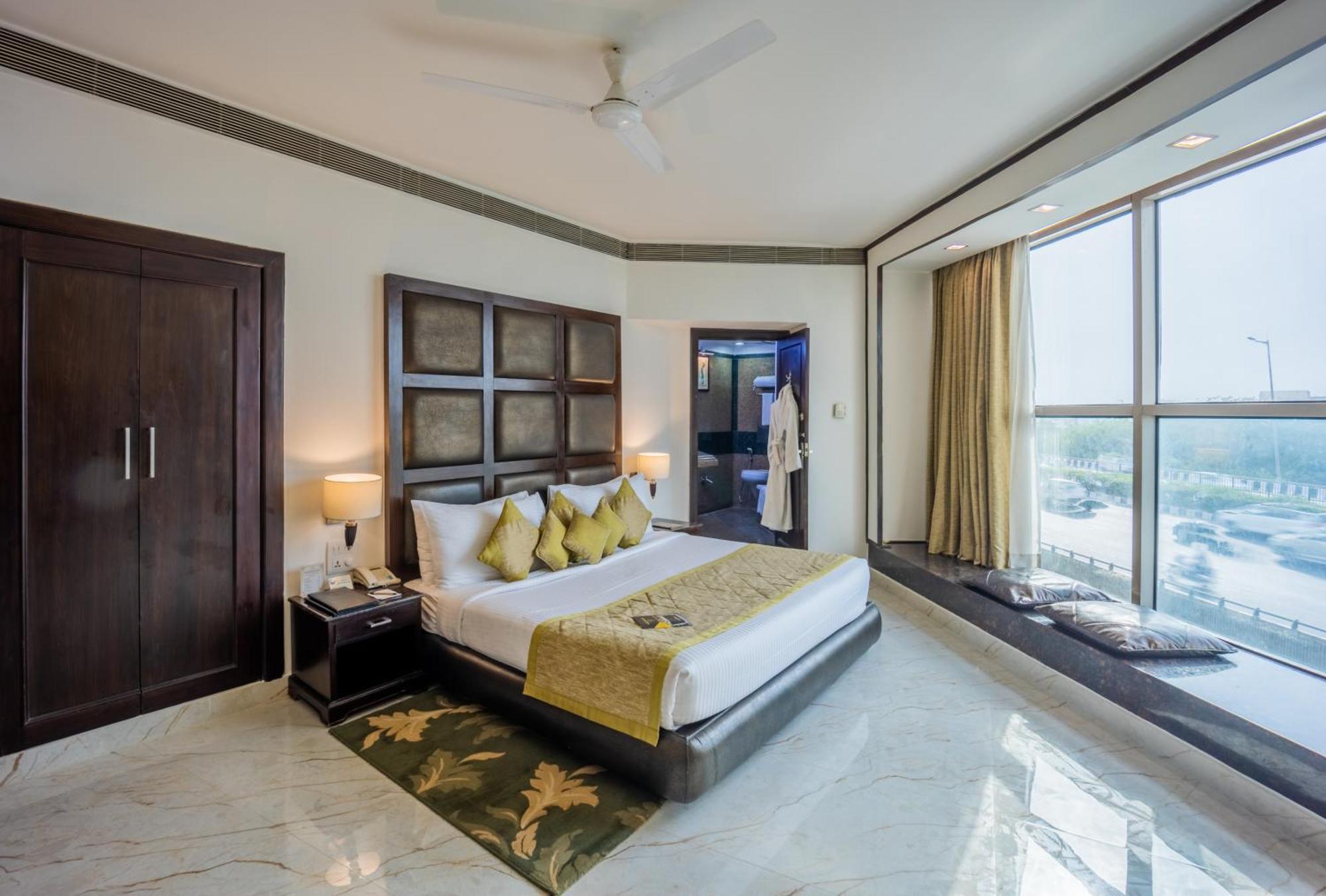 Shanti Palace Mahipalpur 4*