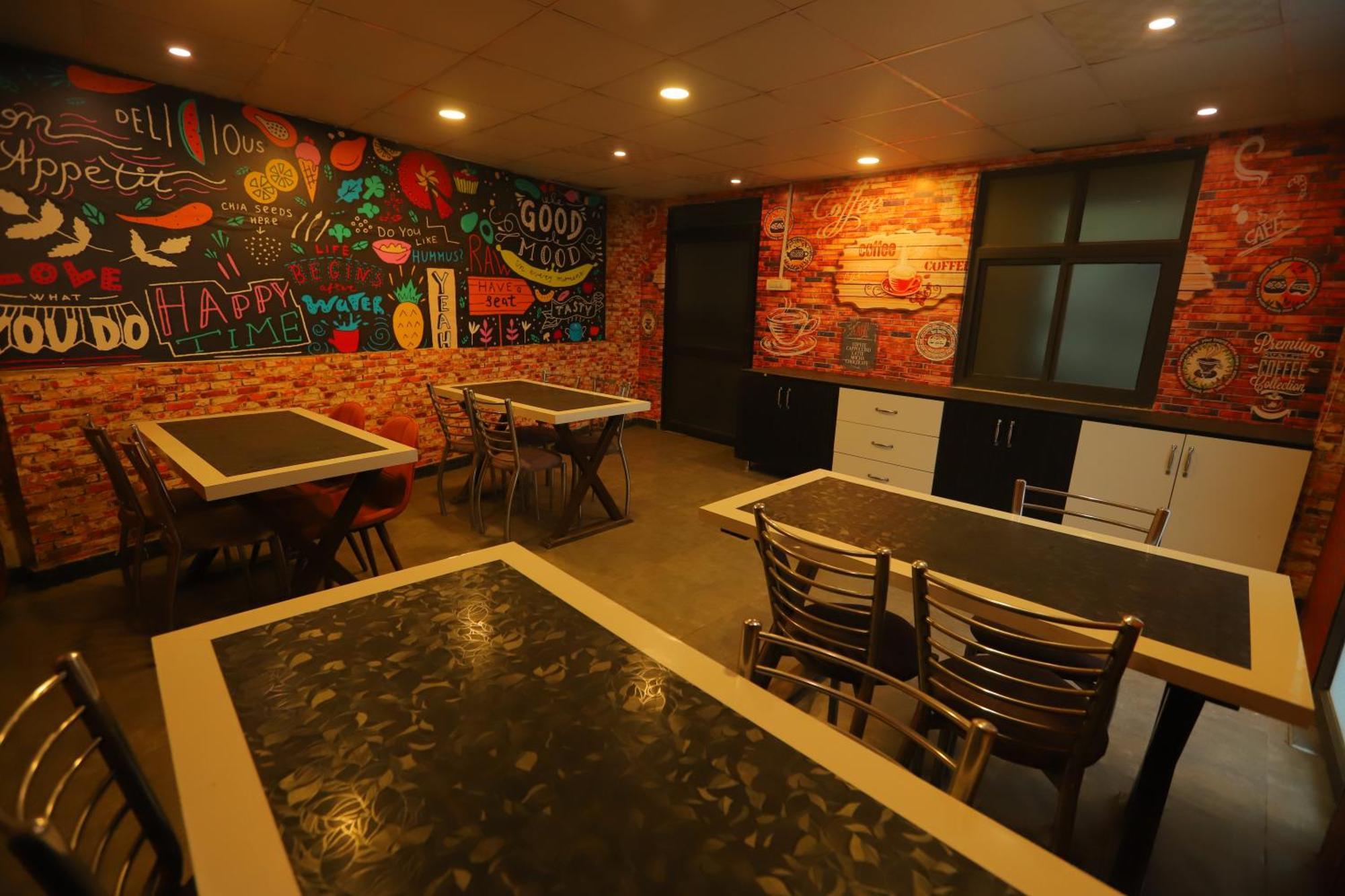 Hotel Almora - Near By Delhi International Airport - With Free Airport Pickup And Drop New Delhi