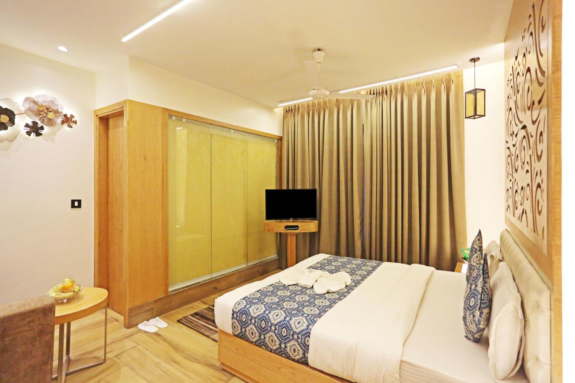 Jrd Luxury-business Hotel New Delhi