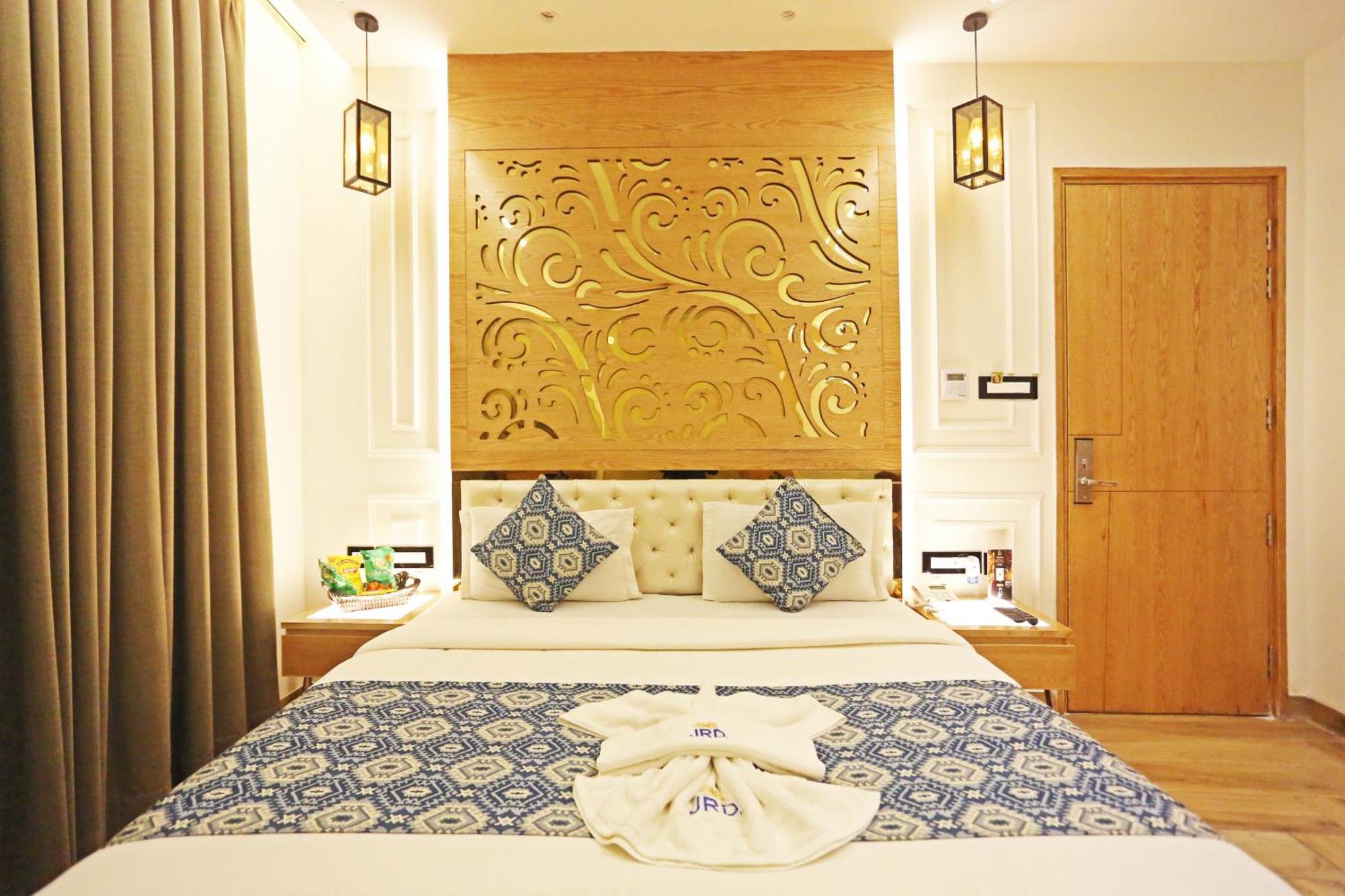 Jrd Luxury-business
