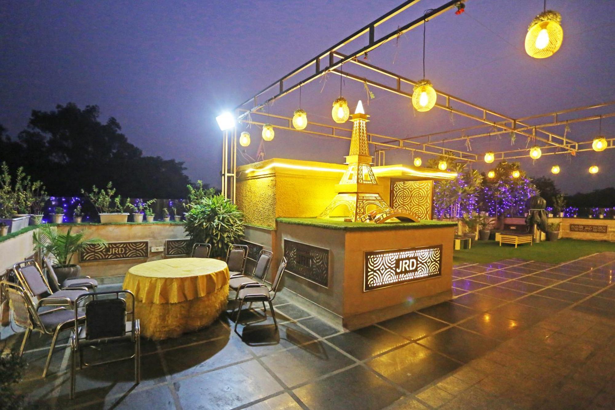 Jrd Luxury-business Hotel New Delhi