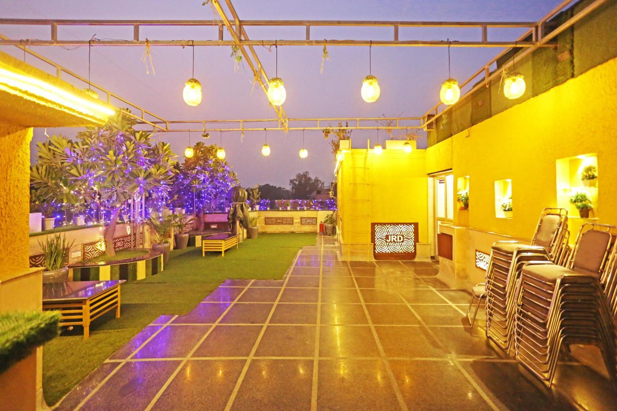Jrd Luxury-business Hotel New Delhi