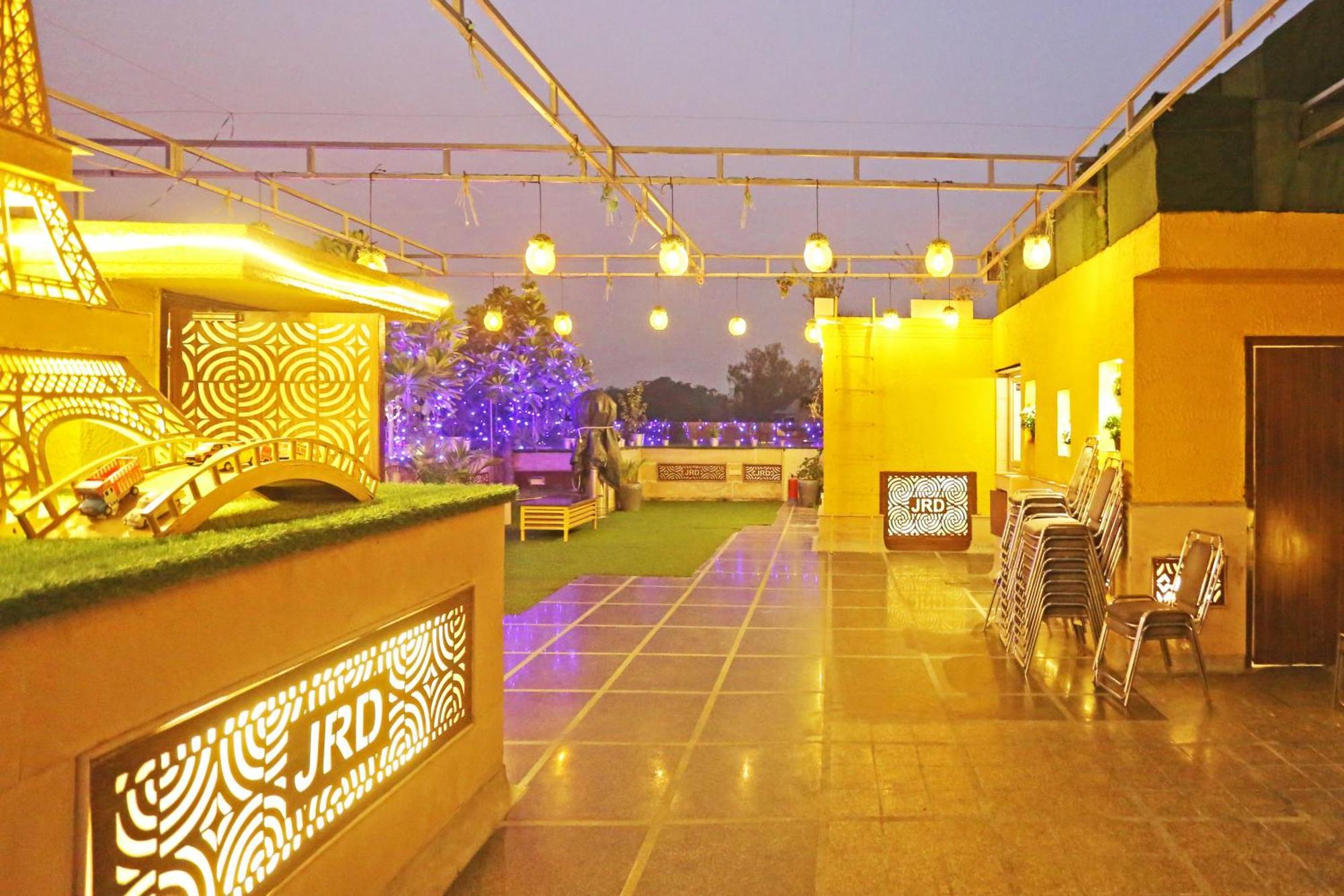Jrd Luxury-business Hotel New Delhi