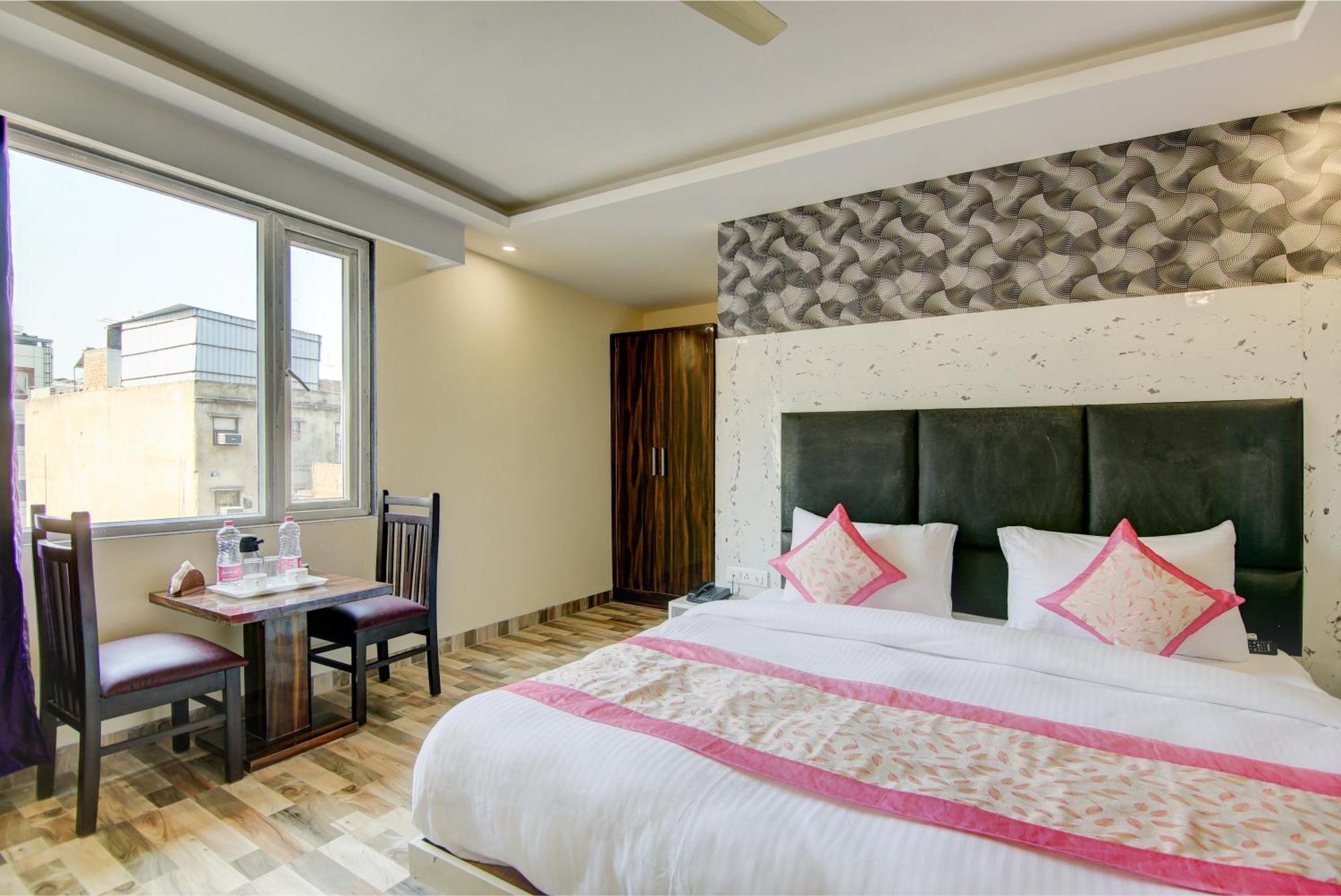 Smart Signature Delhi Airport Hotel
