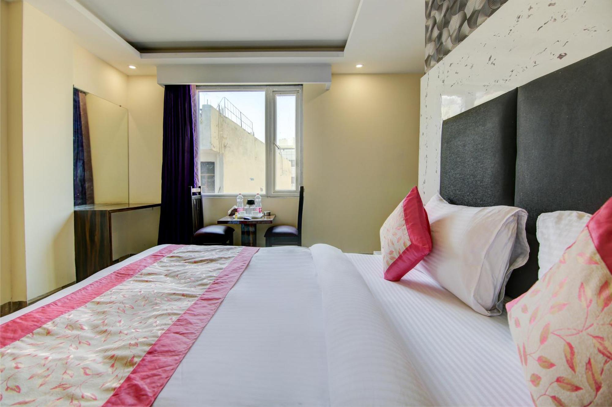 Smart Signature Delhi Airport Hotel