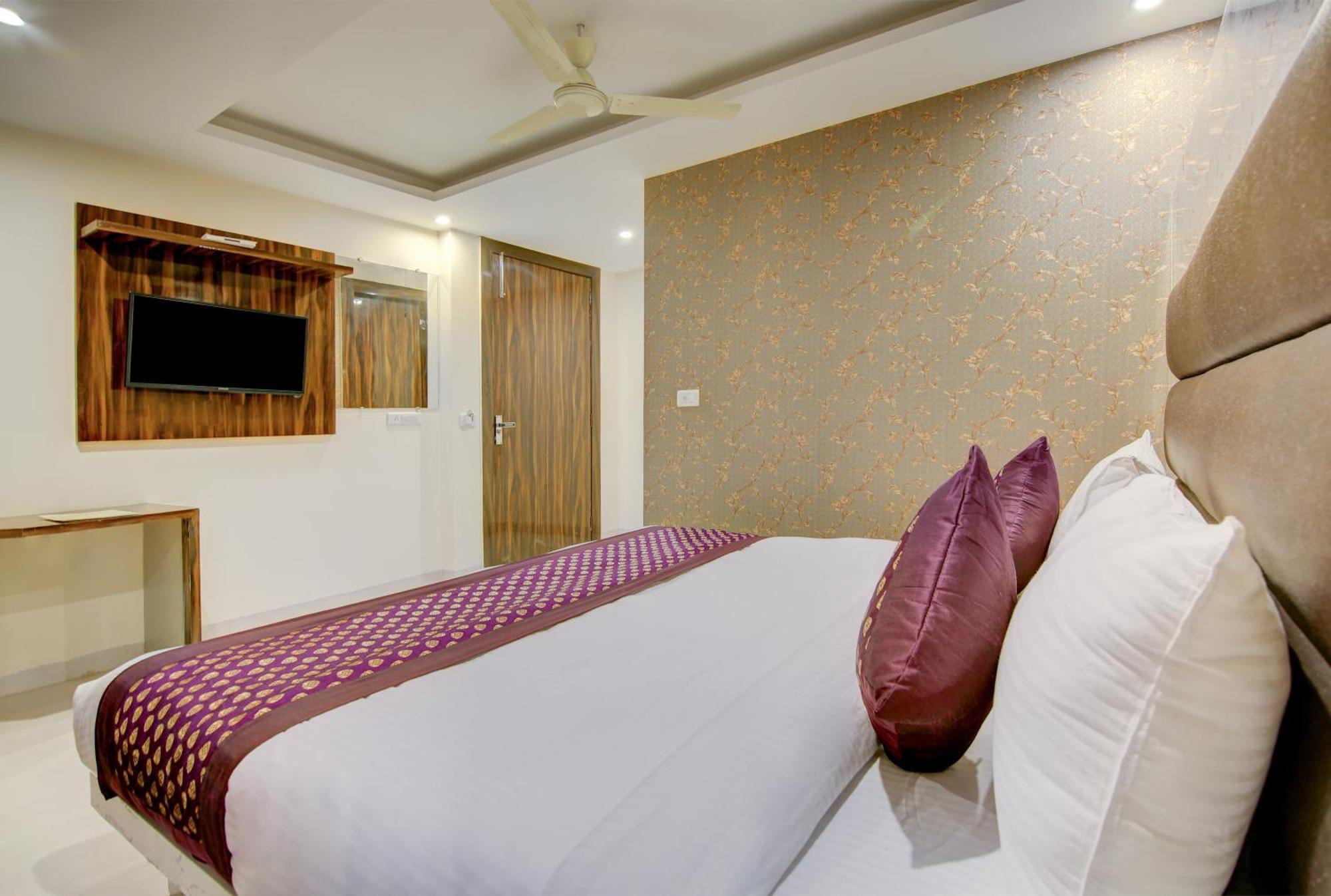 Hotel Smart Signature Delhi Airport New Delhi